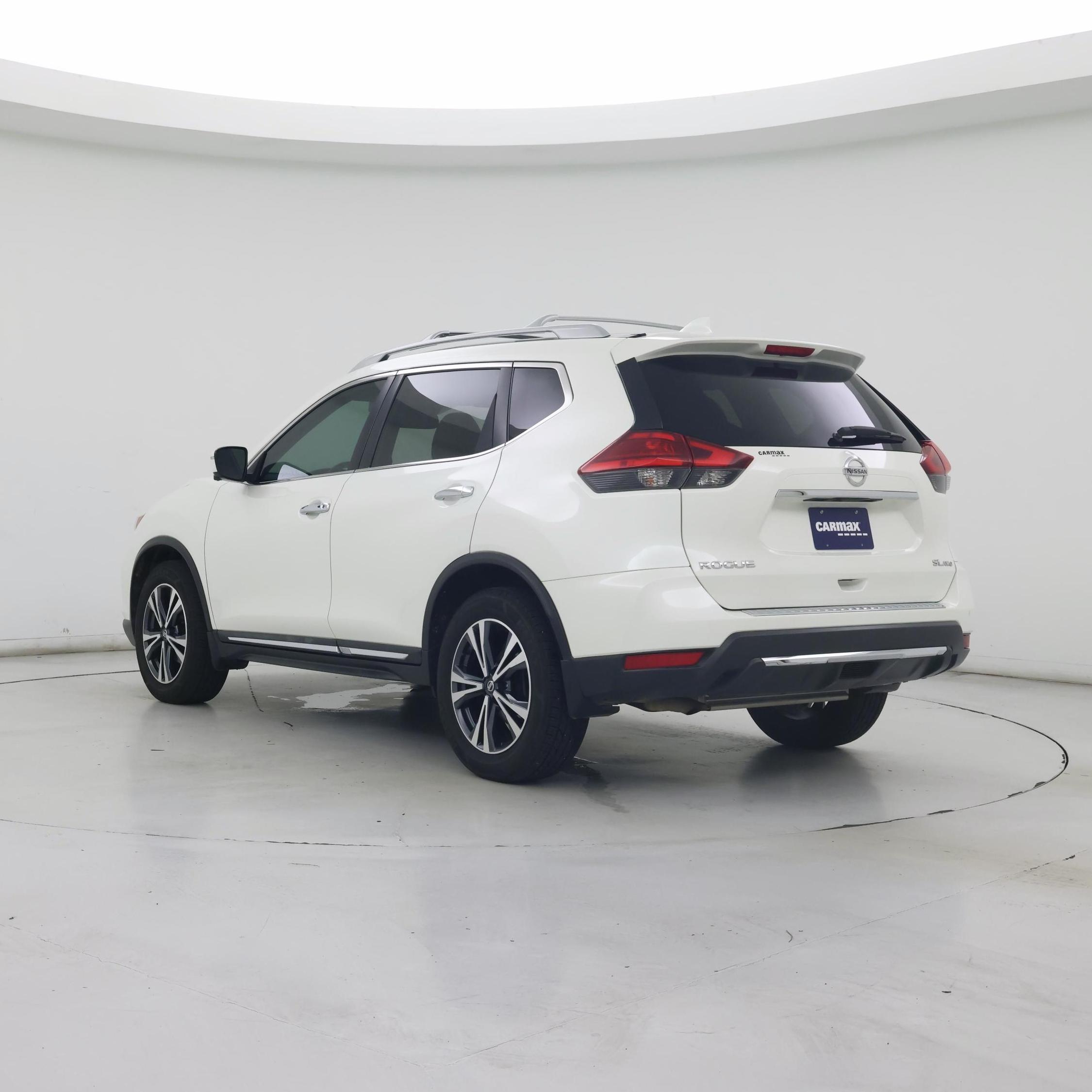 Thumbnail: 2017 Nissan Rogue - 2