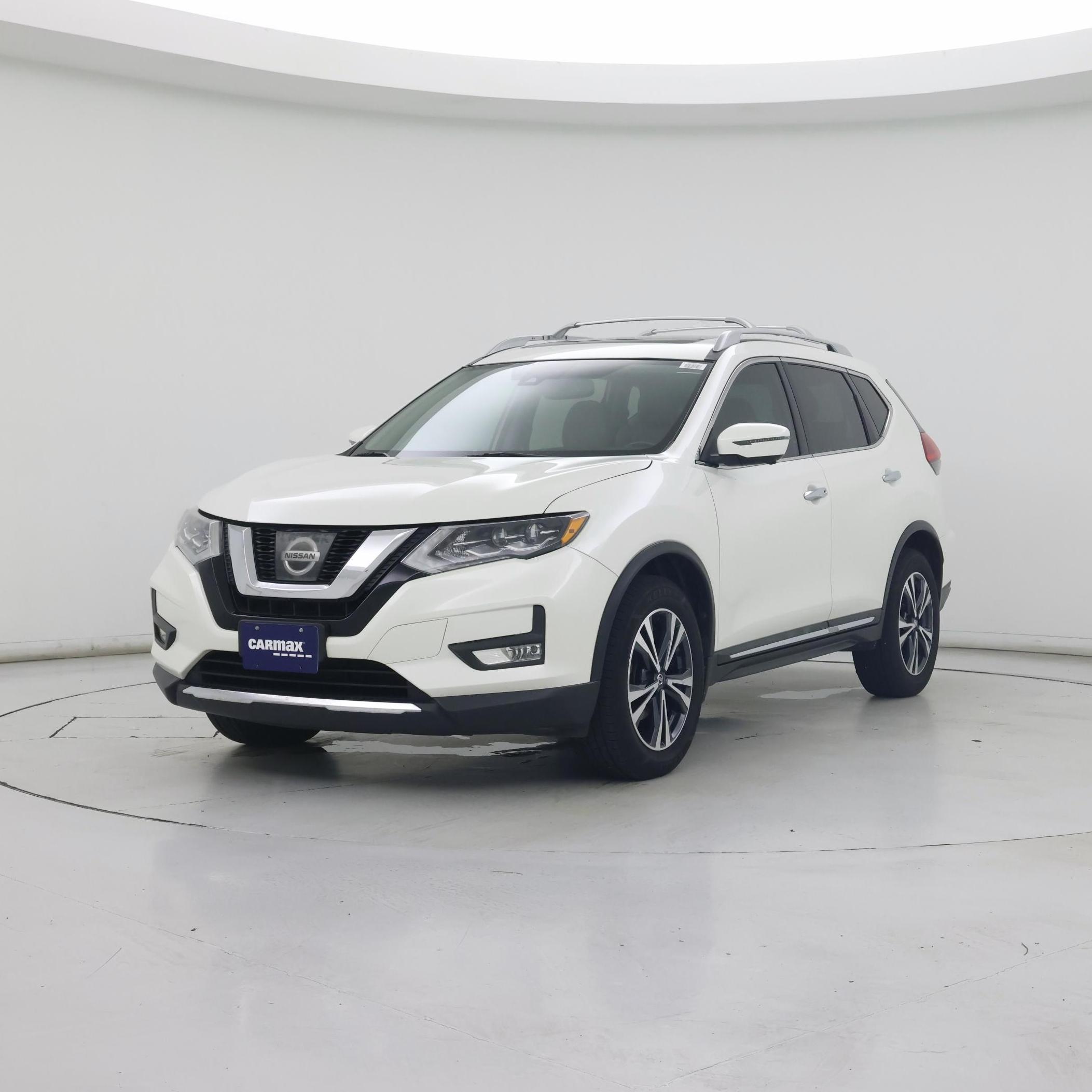Thumbnail: 2017 Nissan Rogue - 4