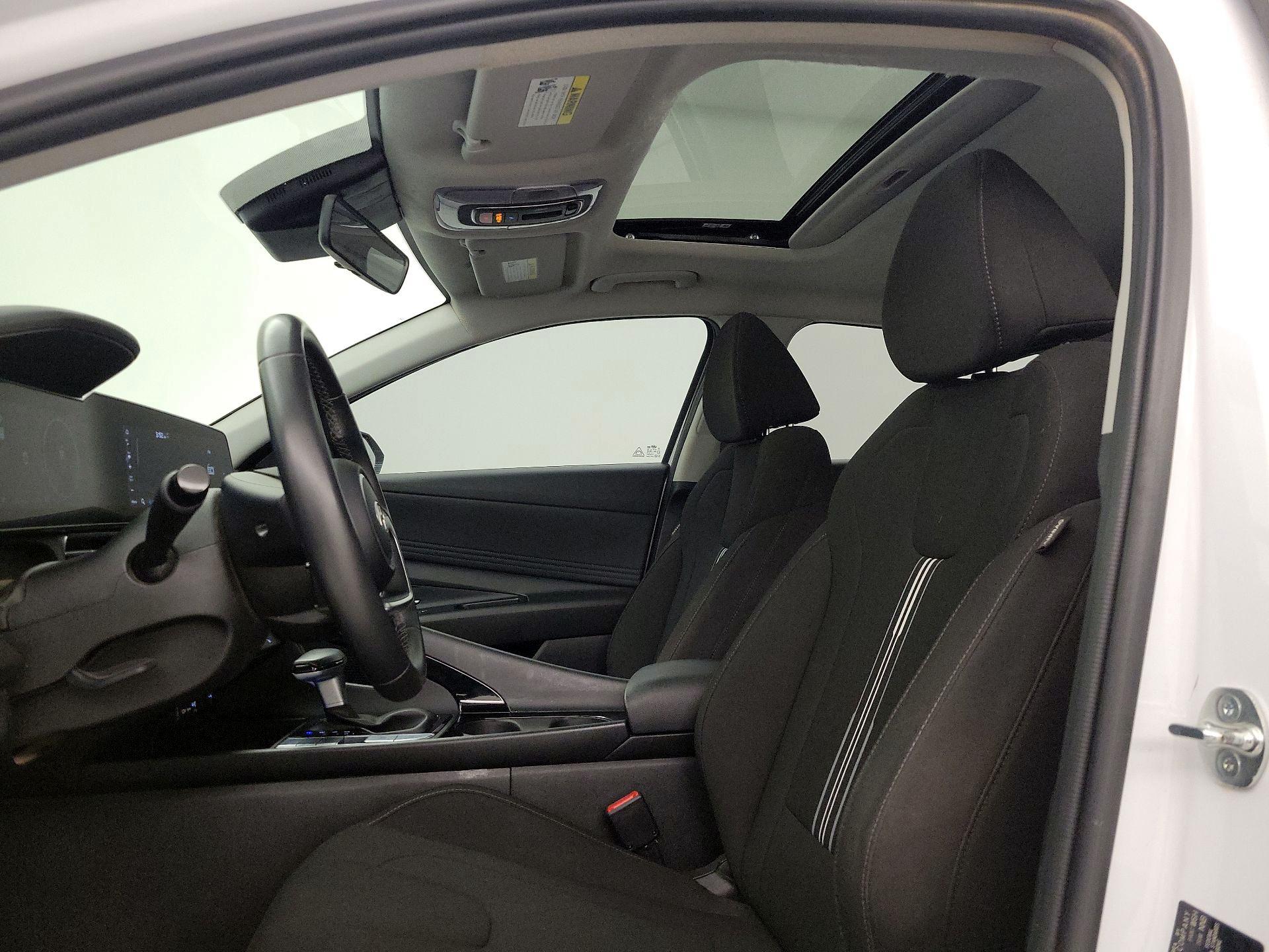 Thumbnail: 2024 Hyundai Elantra - 19