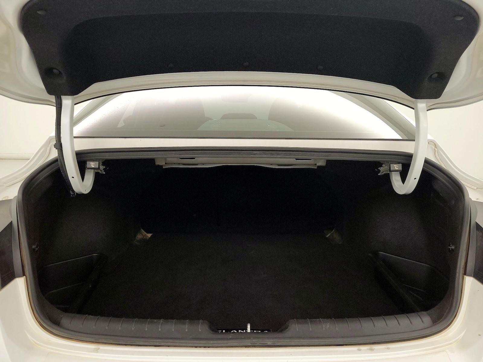2024 Hyundai Elantra SEL - Photo 22