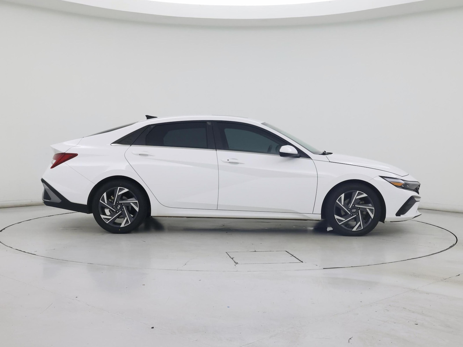 2024 Hyundai Elantra SEL - Photo 8
