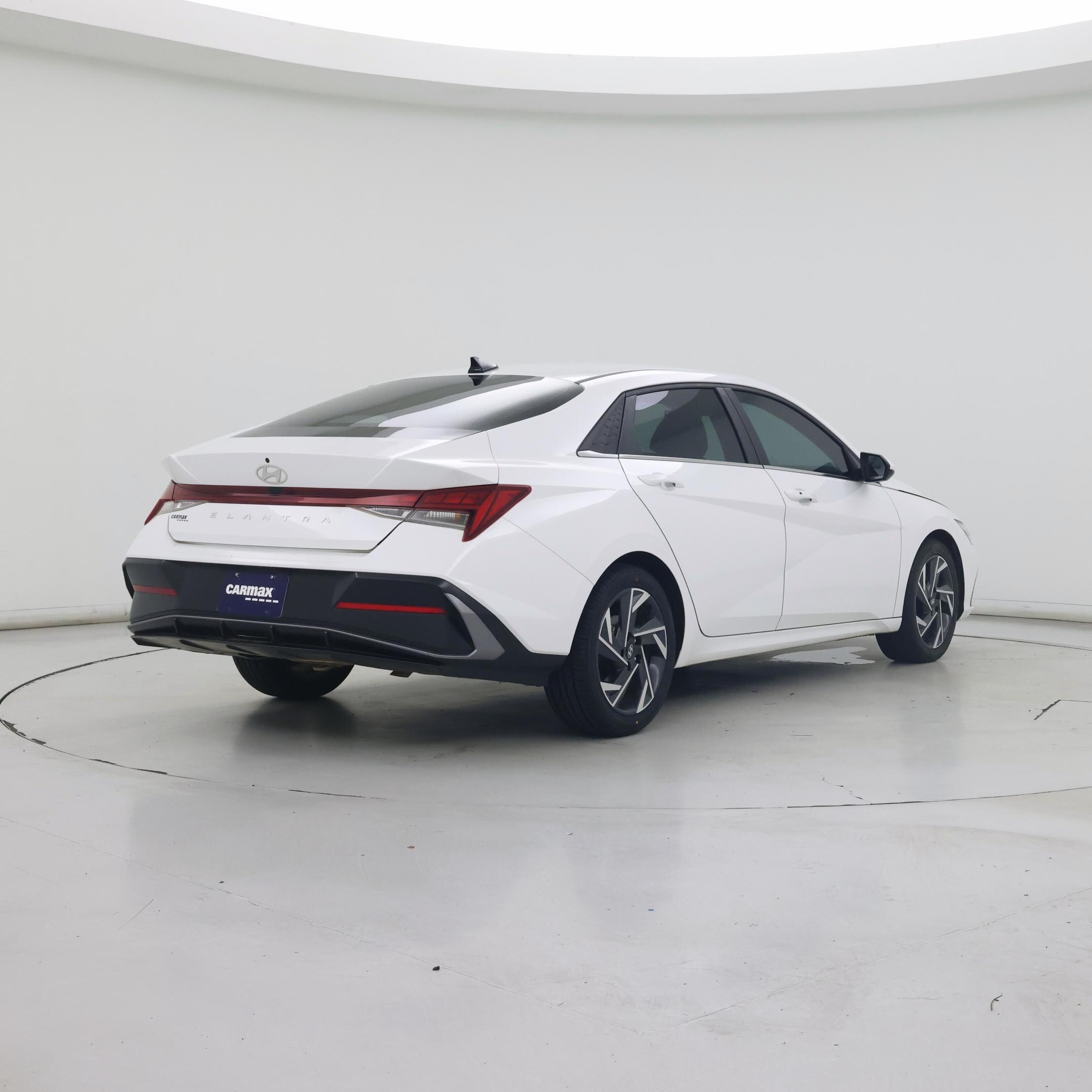 Thumbnail: 2024 Hyundai Elantra - 8