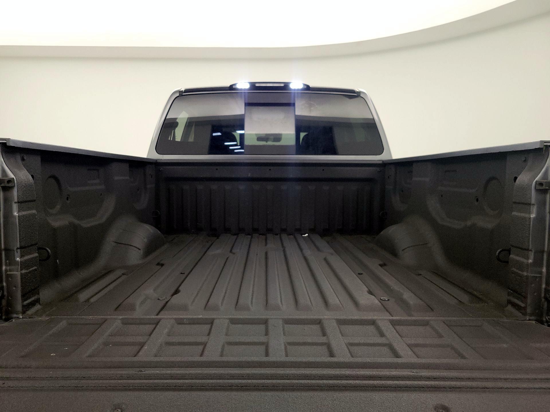 Thumbnail: 2021 Nissan Titan - 19