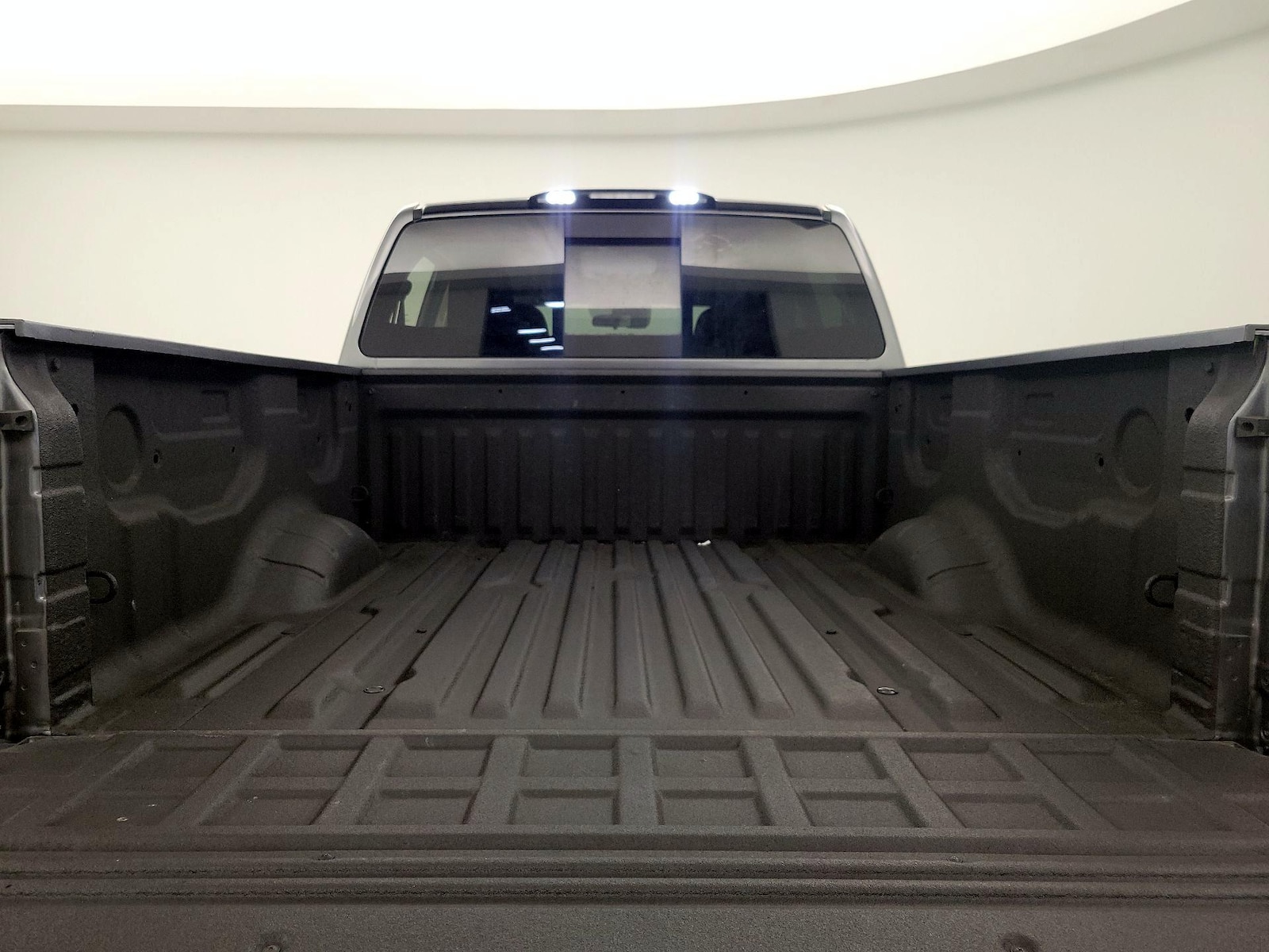 2021 Nissan Titan SV - Photo 20