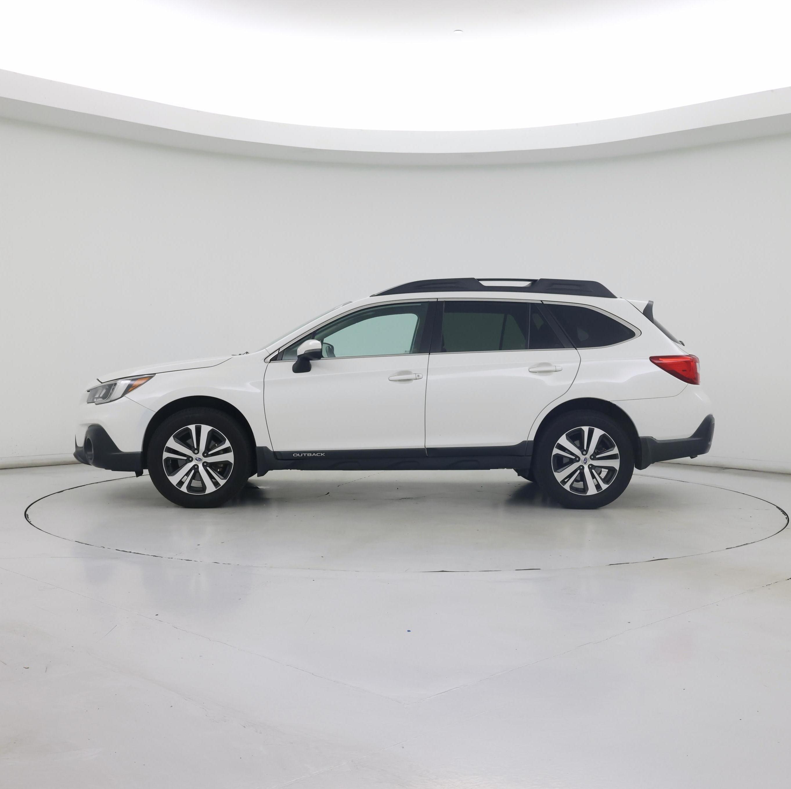 Thumbnail: 2018 Subaru Outback - 3