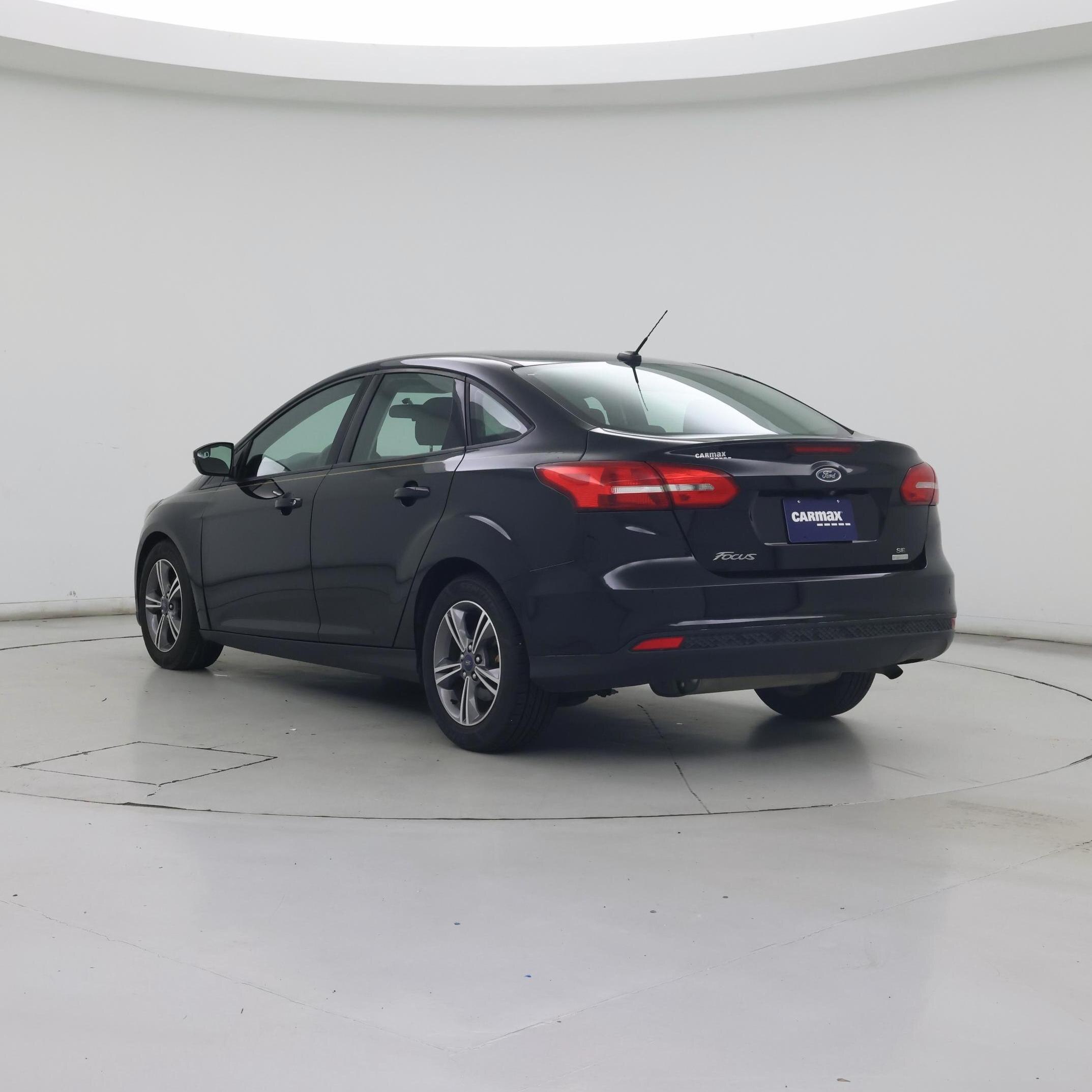 Thumbnail: 2017 Ford Focus - 2