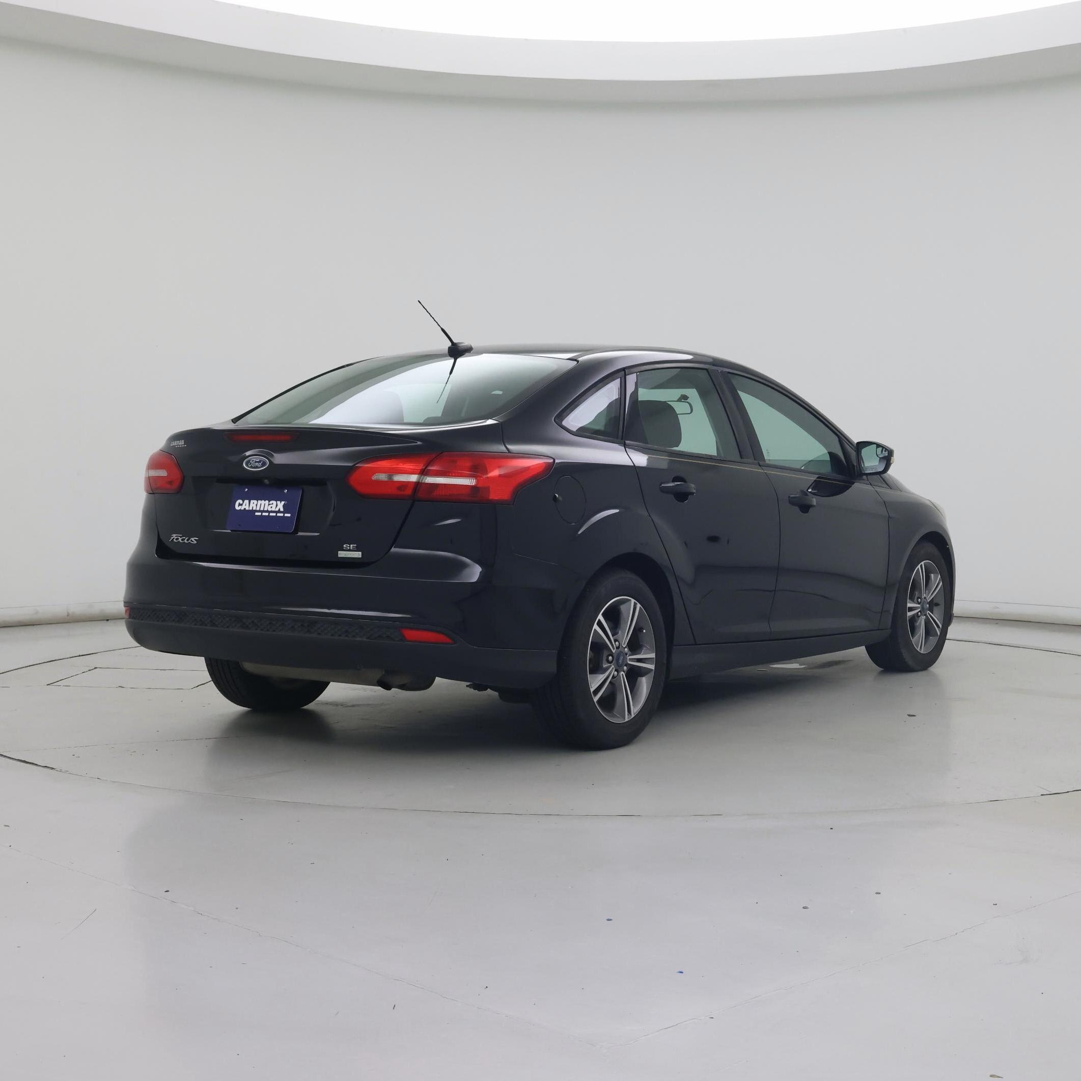 Thumbnail: 2017 Ford Focus - 8