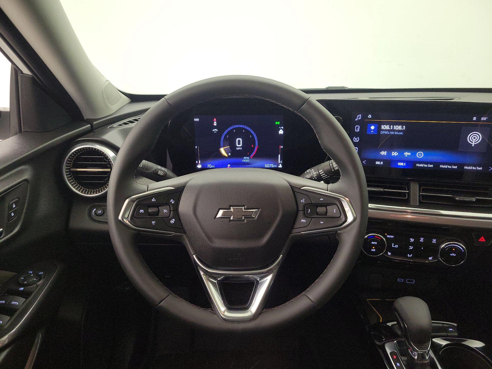 Thumbnail: 2026 Chevrolet Trax - 10