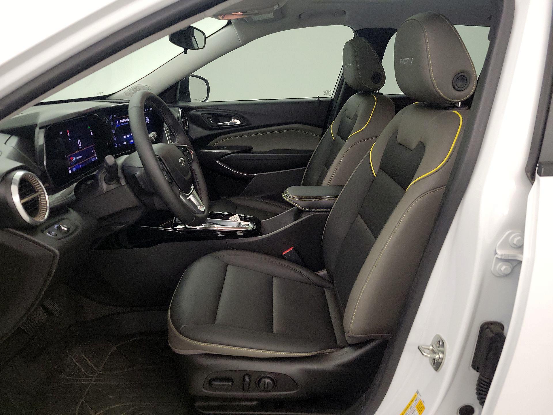 Thumbnail: 2026 Chevrolet Trax - 11