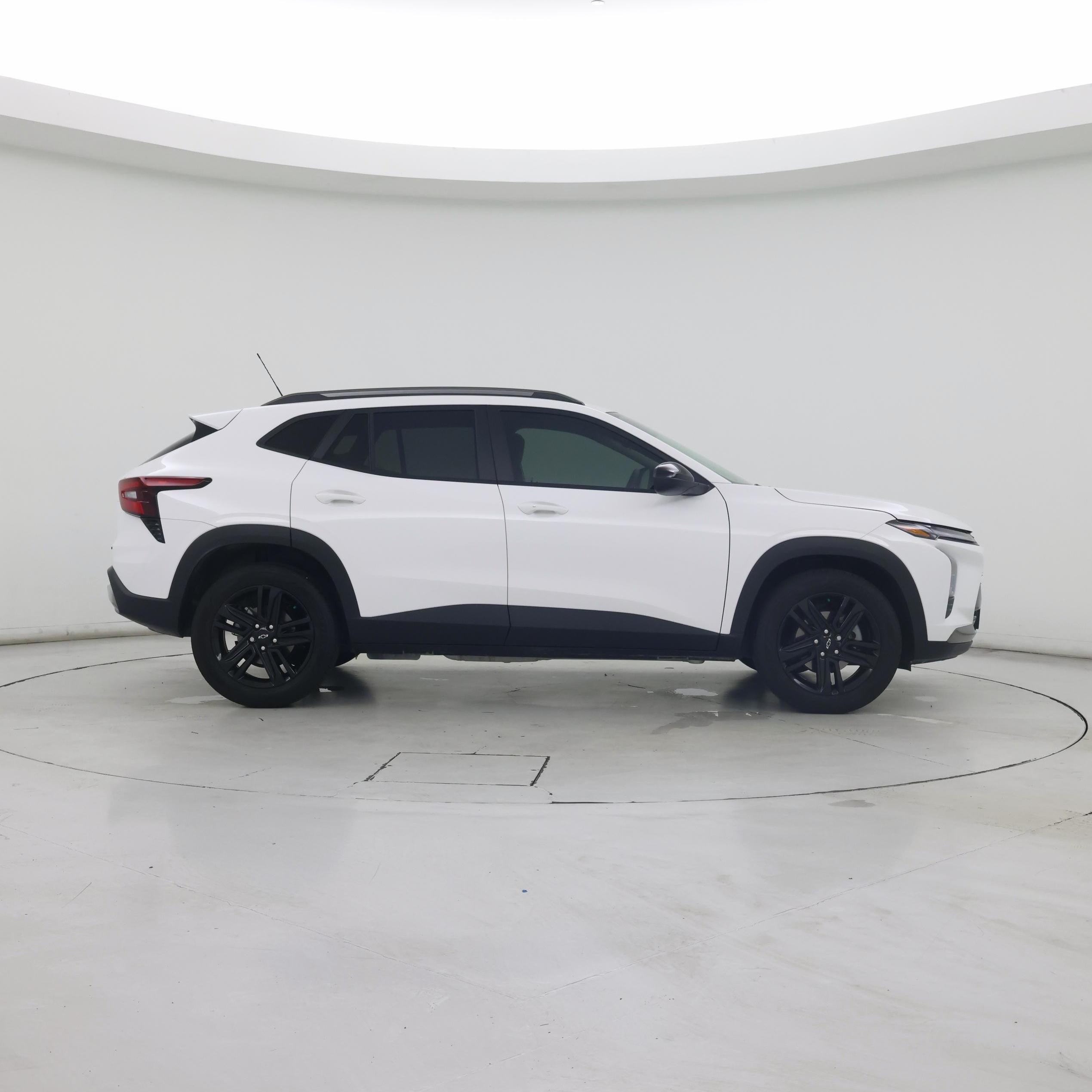 Thumbnail: 2026 Chevrolet Trax - 7