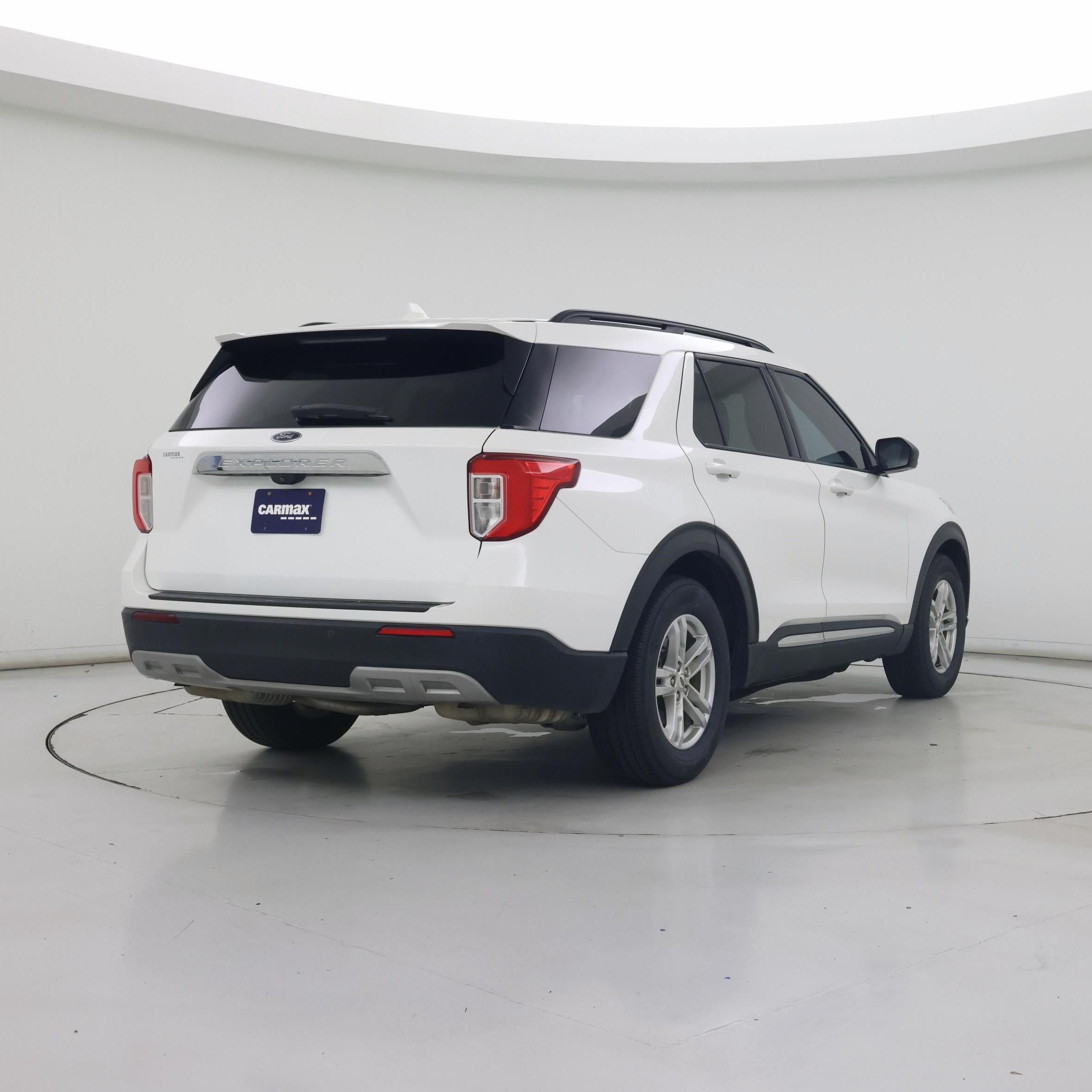 Thumbnail: 2022 Ford Explorer - 8