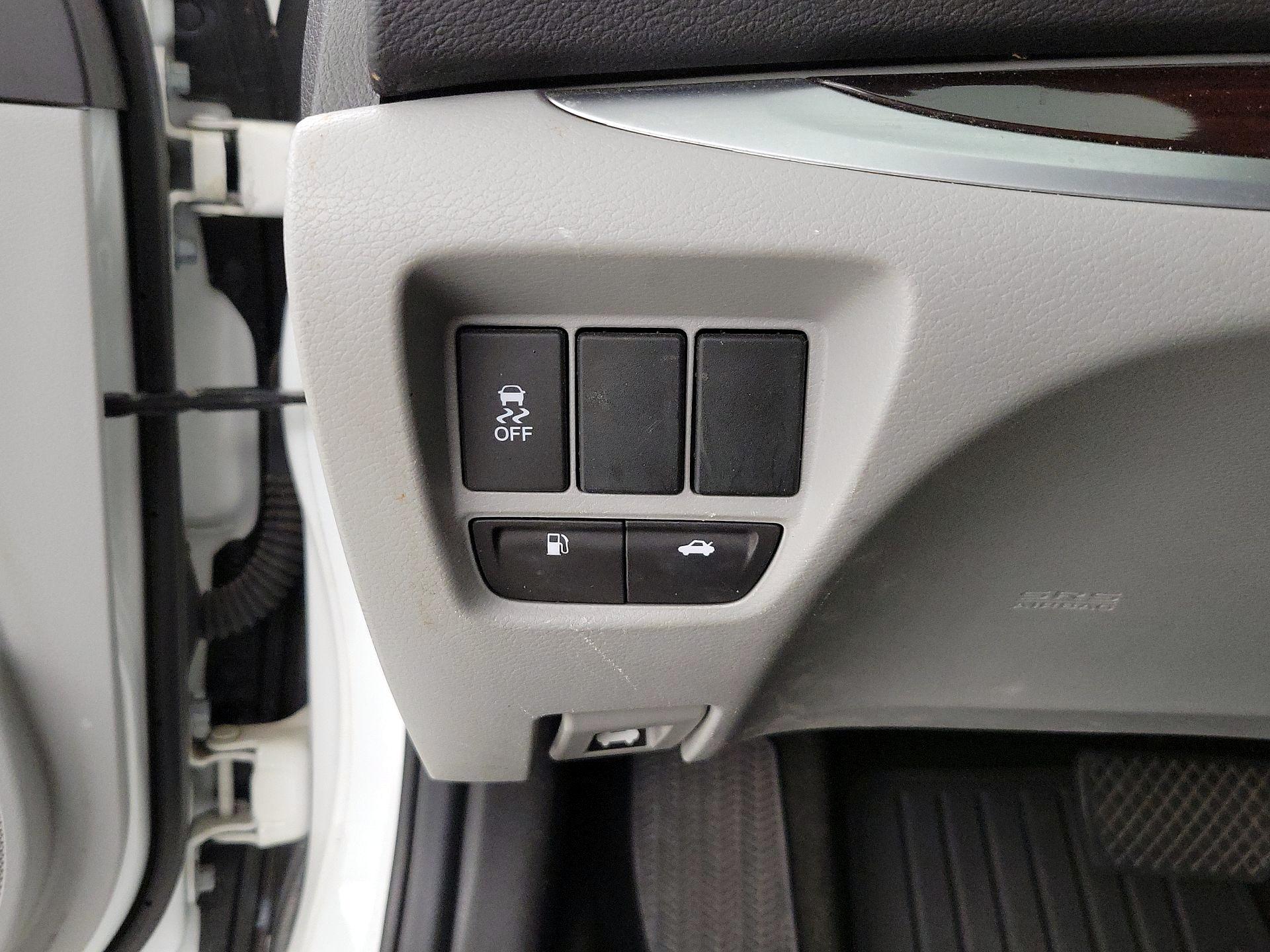 Thumbnail: 2016 Acura TLX - 13