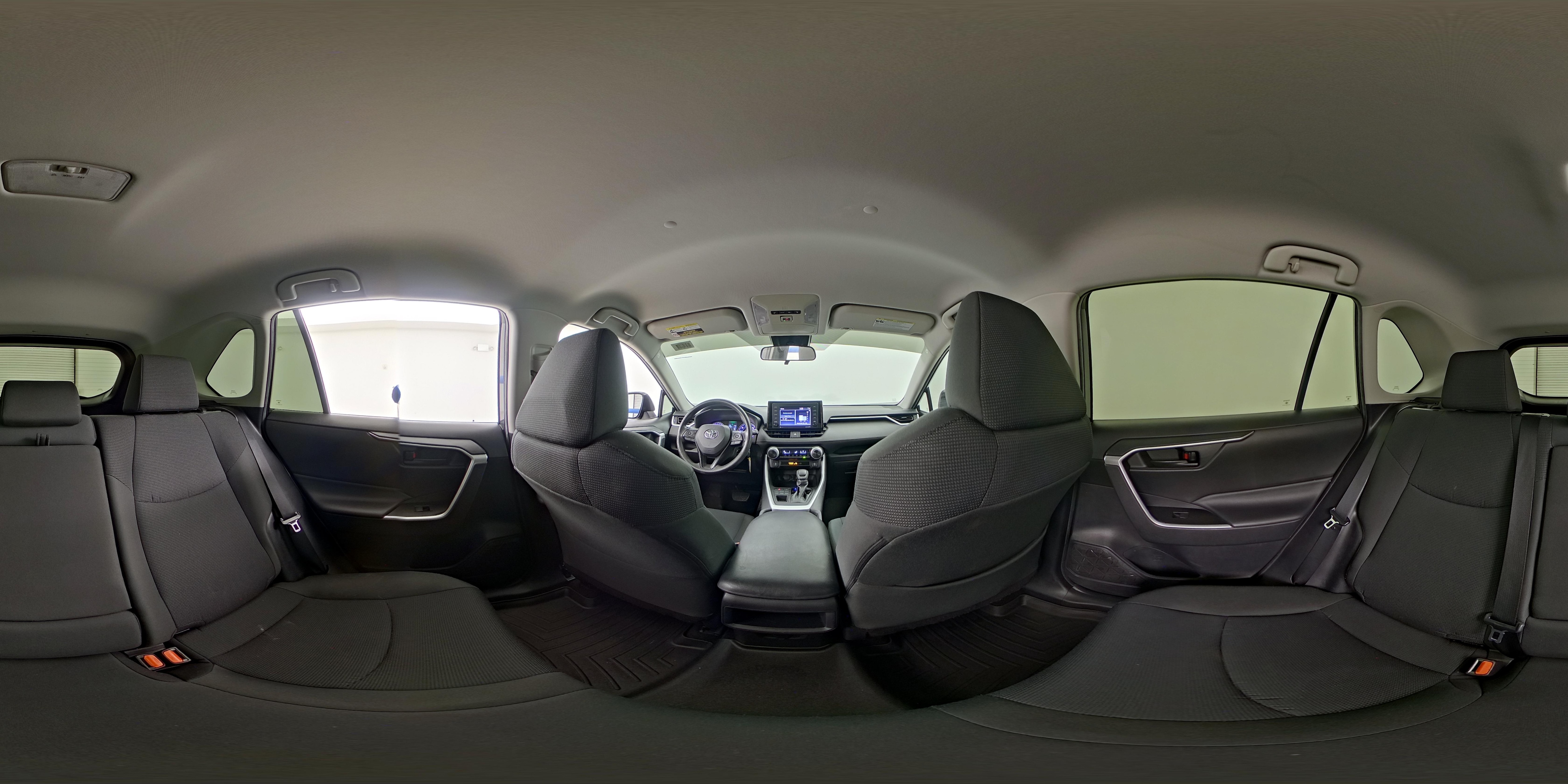 2021 Toyota RAV4 LE - Photo 25