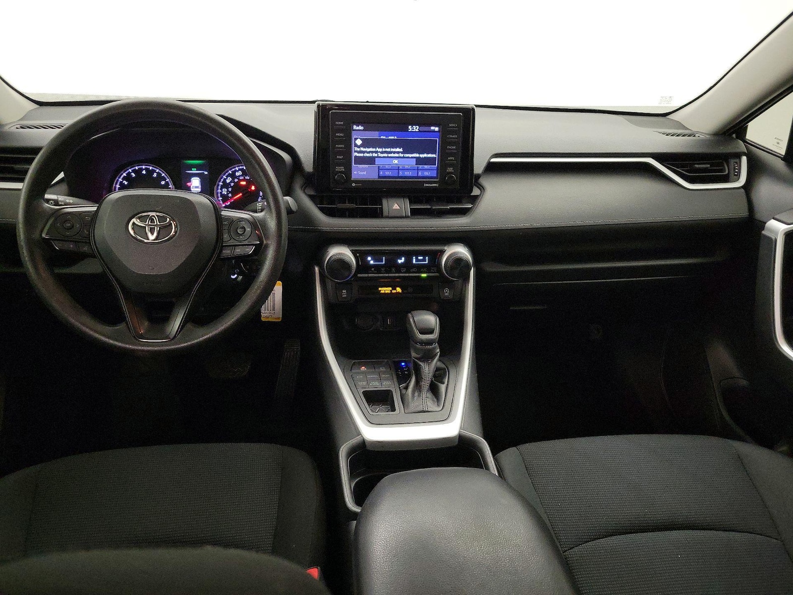 2021 Toyota RAV4 LE - Photo 10