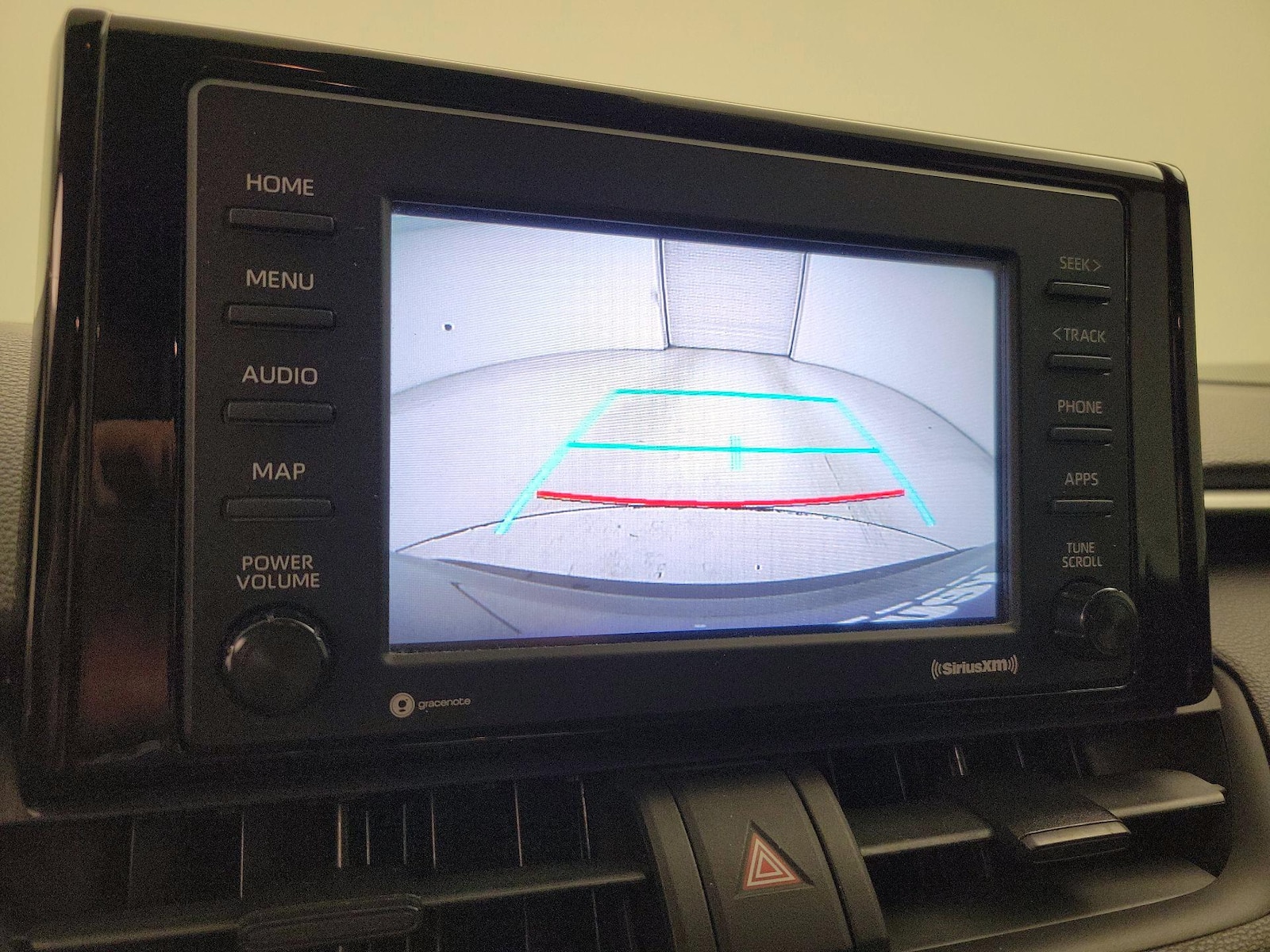 2021 Toyota RAV4 LE - Photo 15