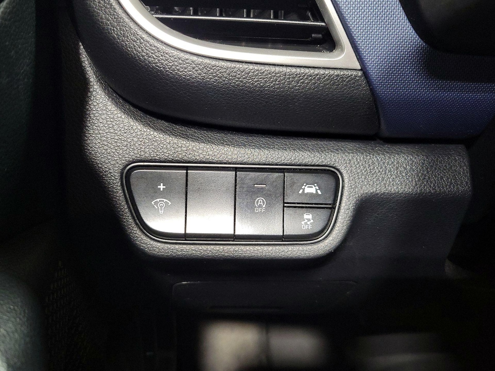 2021 Kia Seltos S - Photo 14