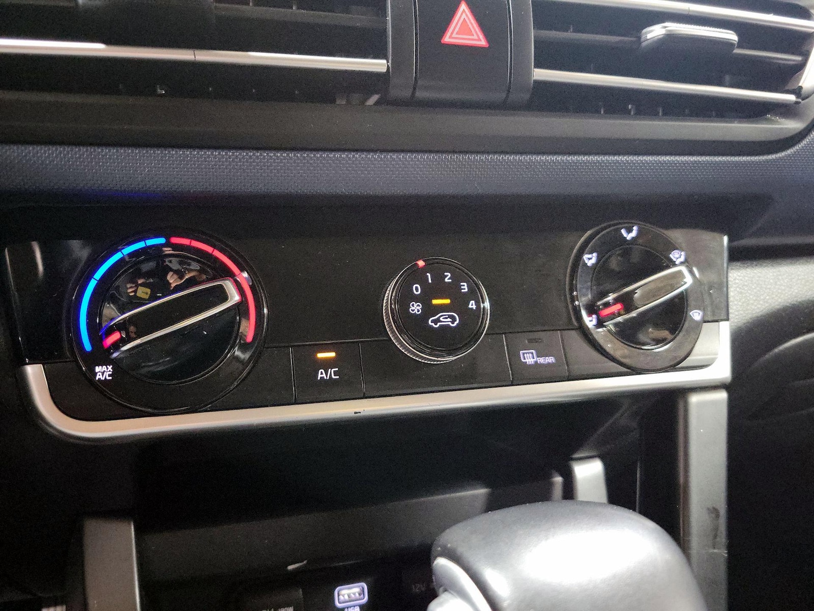 2021 Kia Seltos S - Photo 17