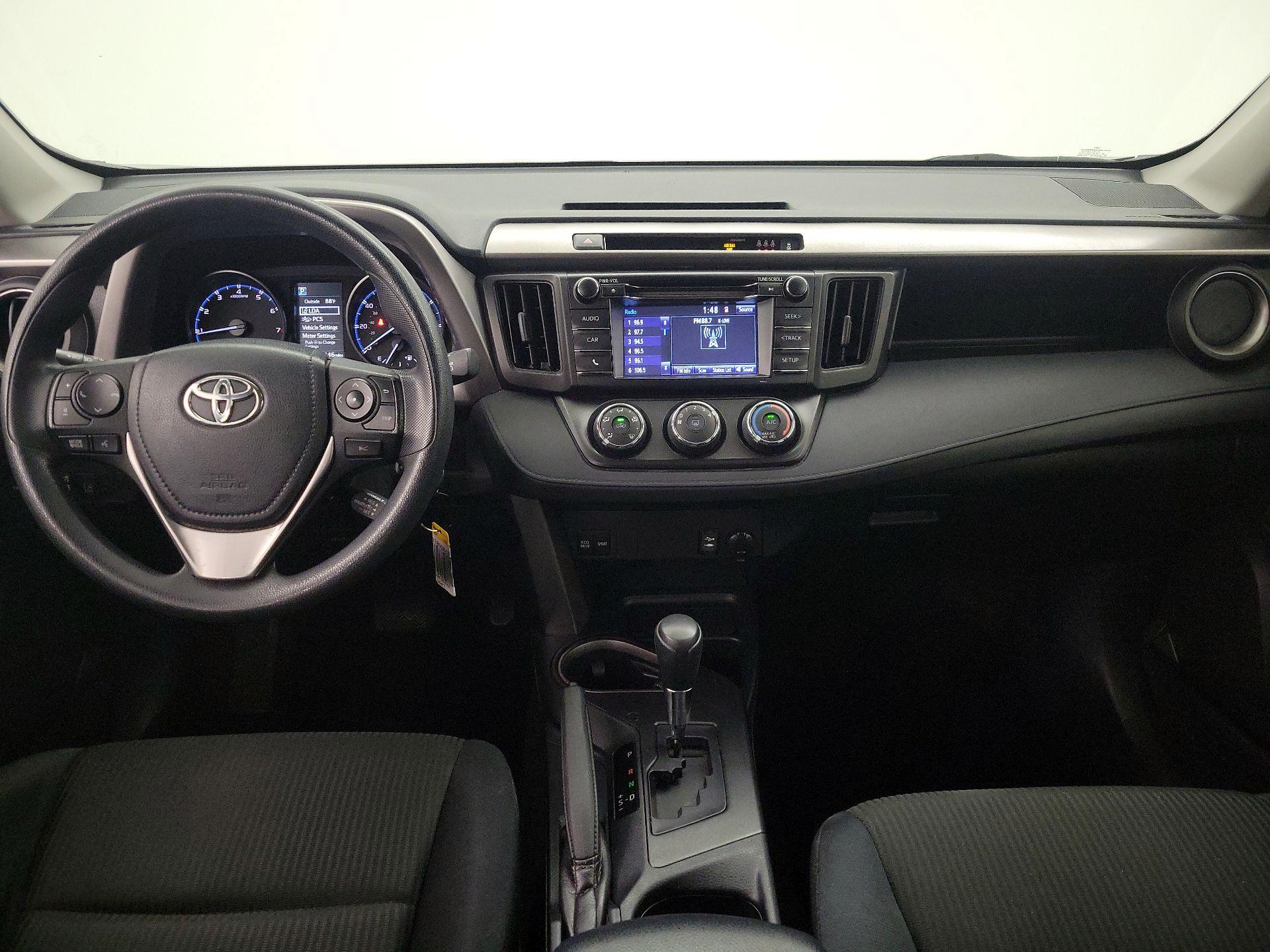 Thumbnail: 2017 Toyota RAV4 - 9