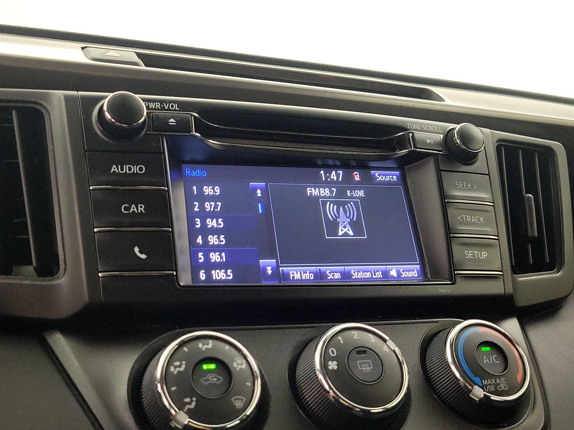 Thumbnail: 2017 Toyota RAV4 - 15