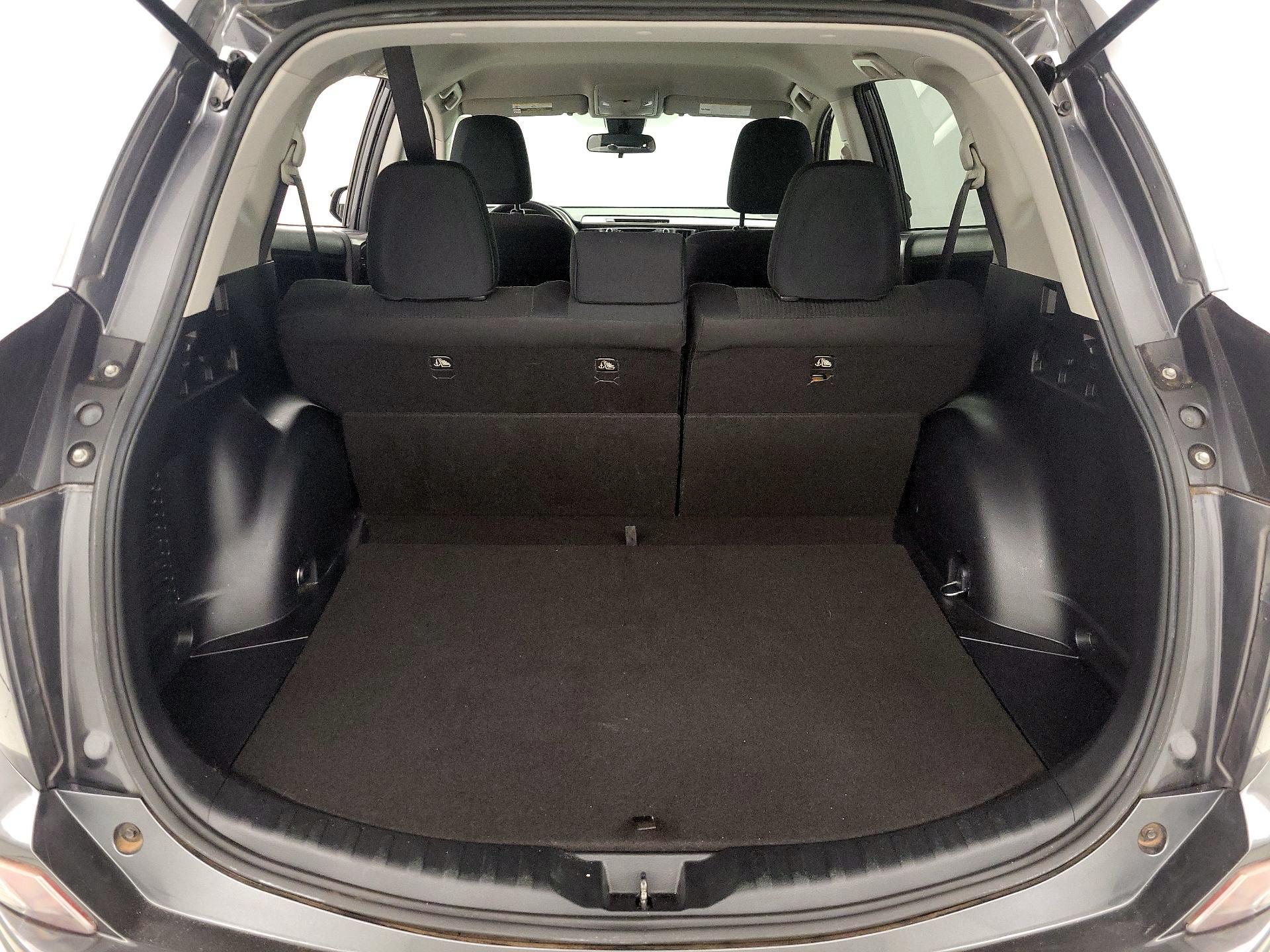 Thumbnail: 2017 Toyota RAV4 - 20