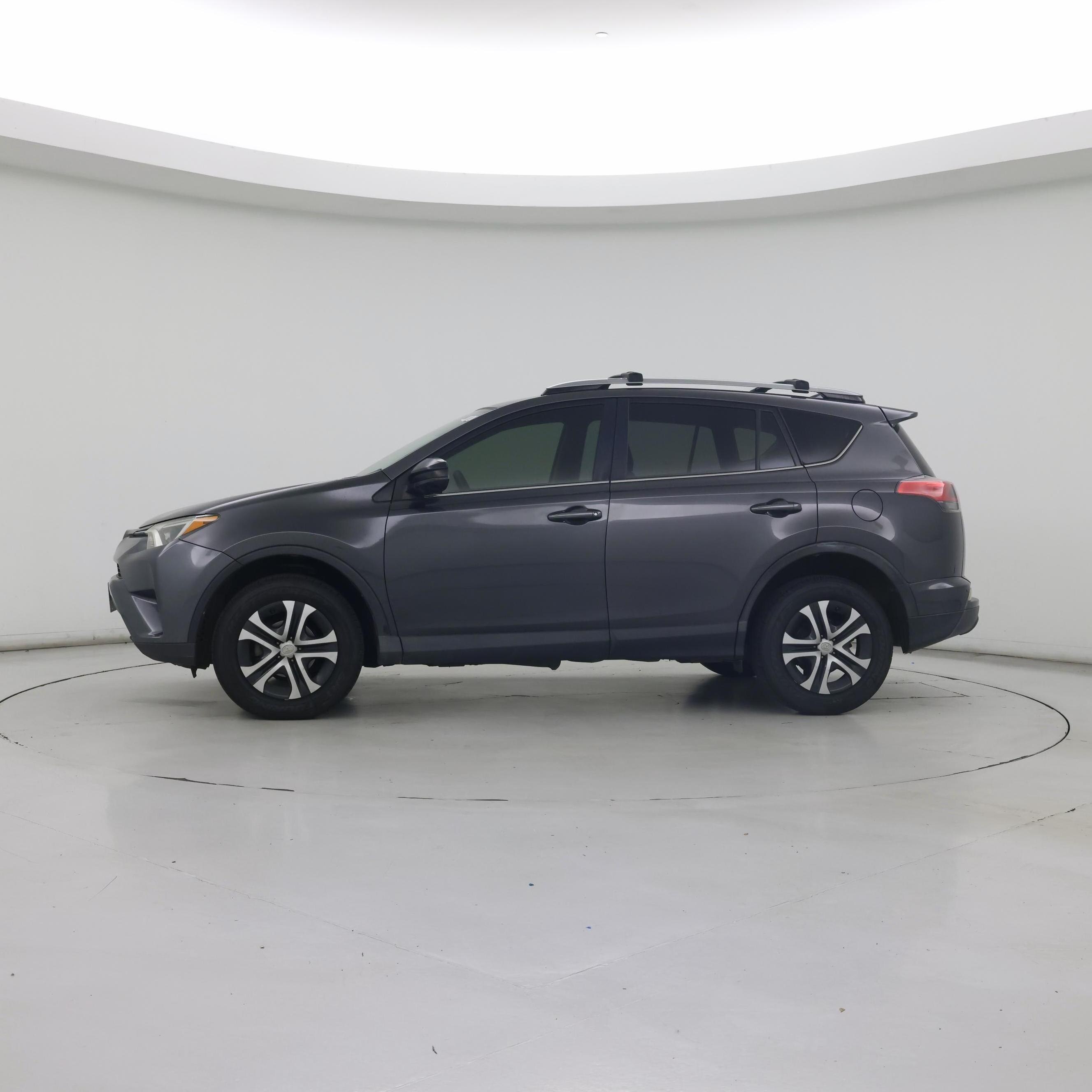 Thumbnail: 2017 Toyota RAV4 - 3
