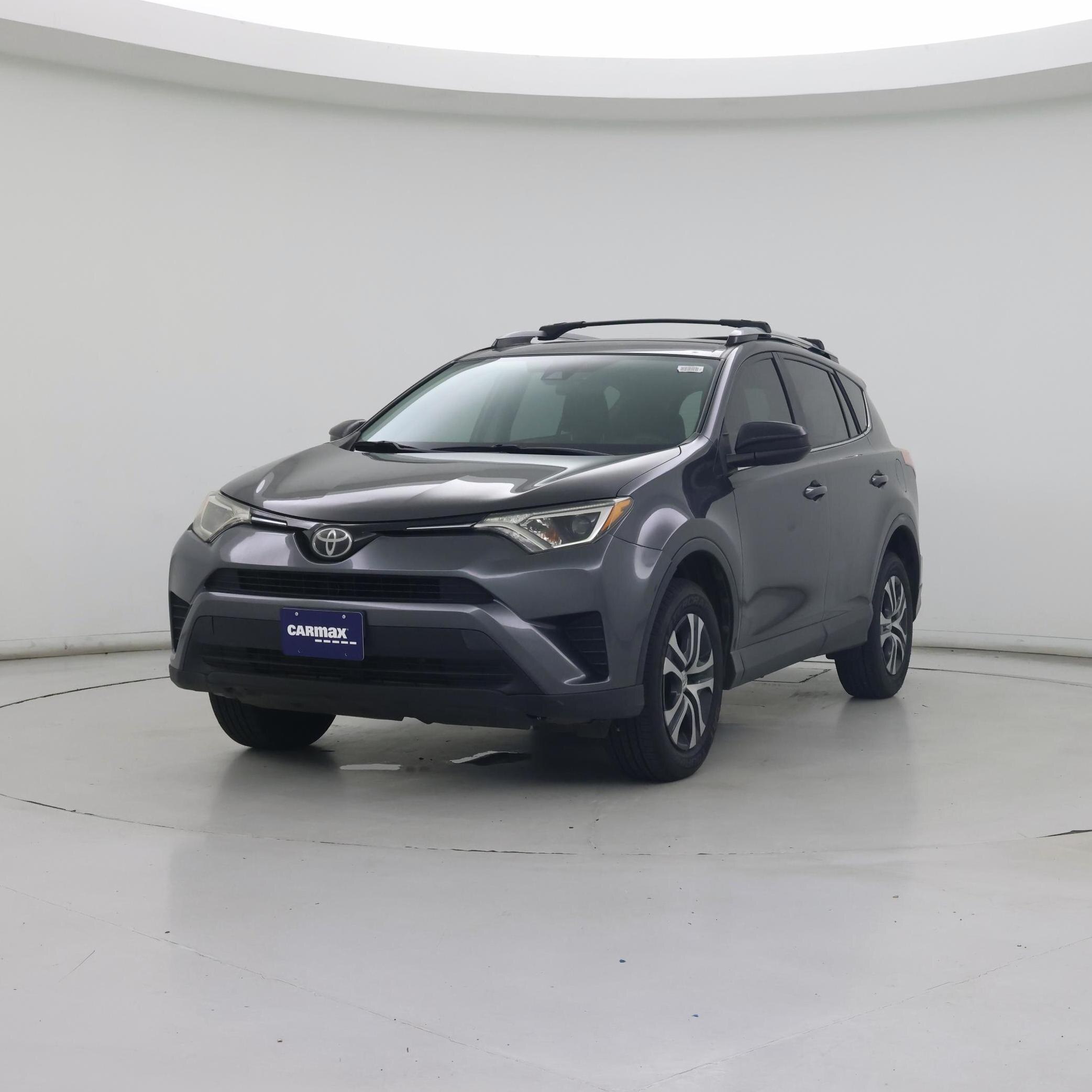 Thumbnail: 2017 Toyota RAV4 - 4