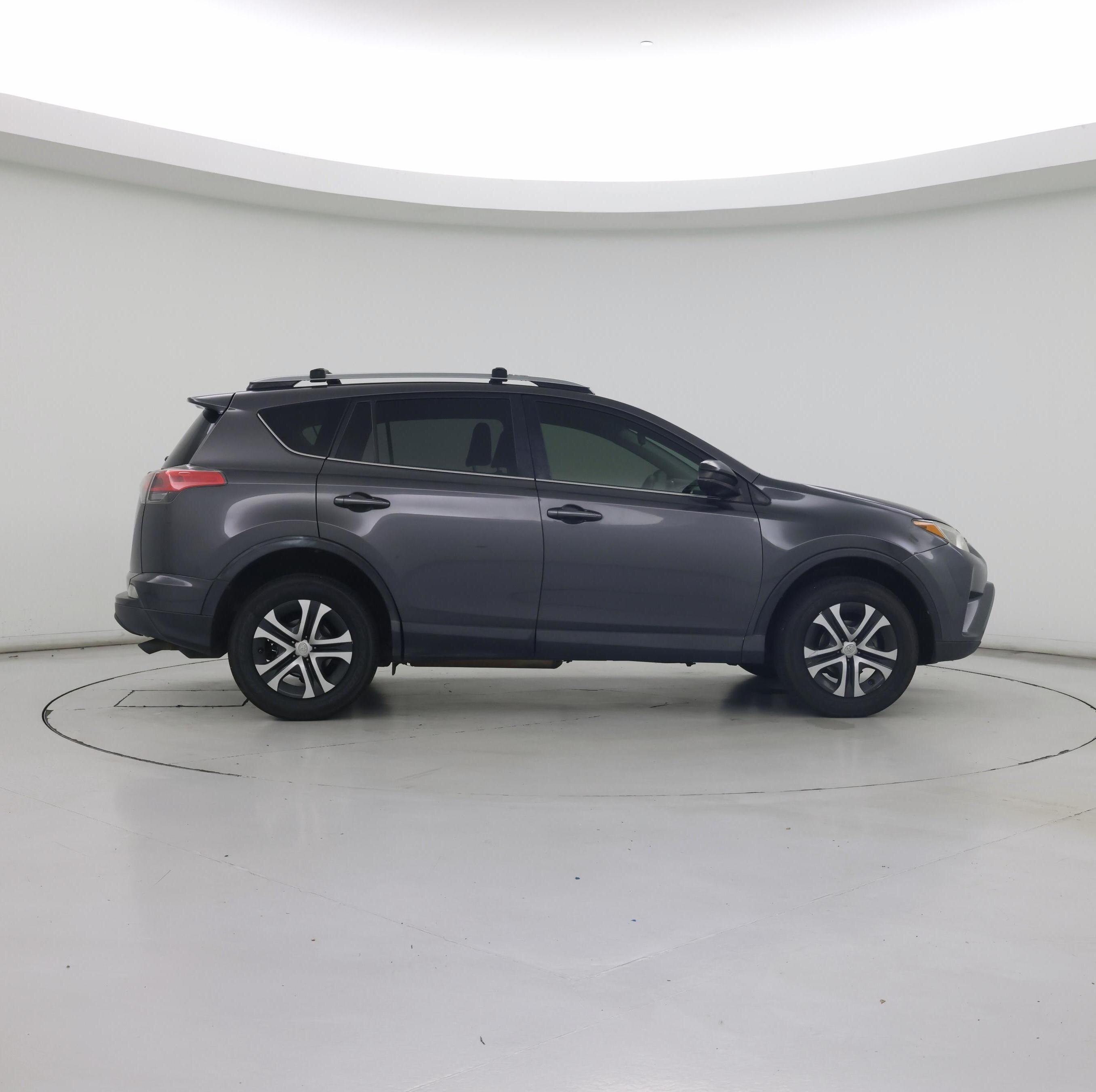 Thumbnail: 2017 Toyota RAV4 - 7