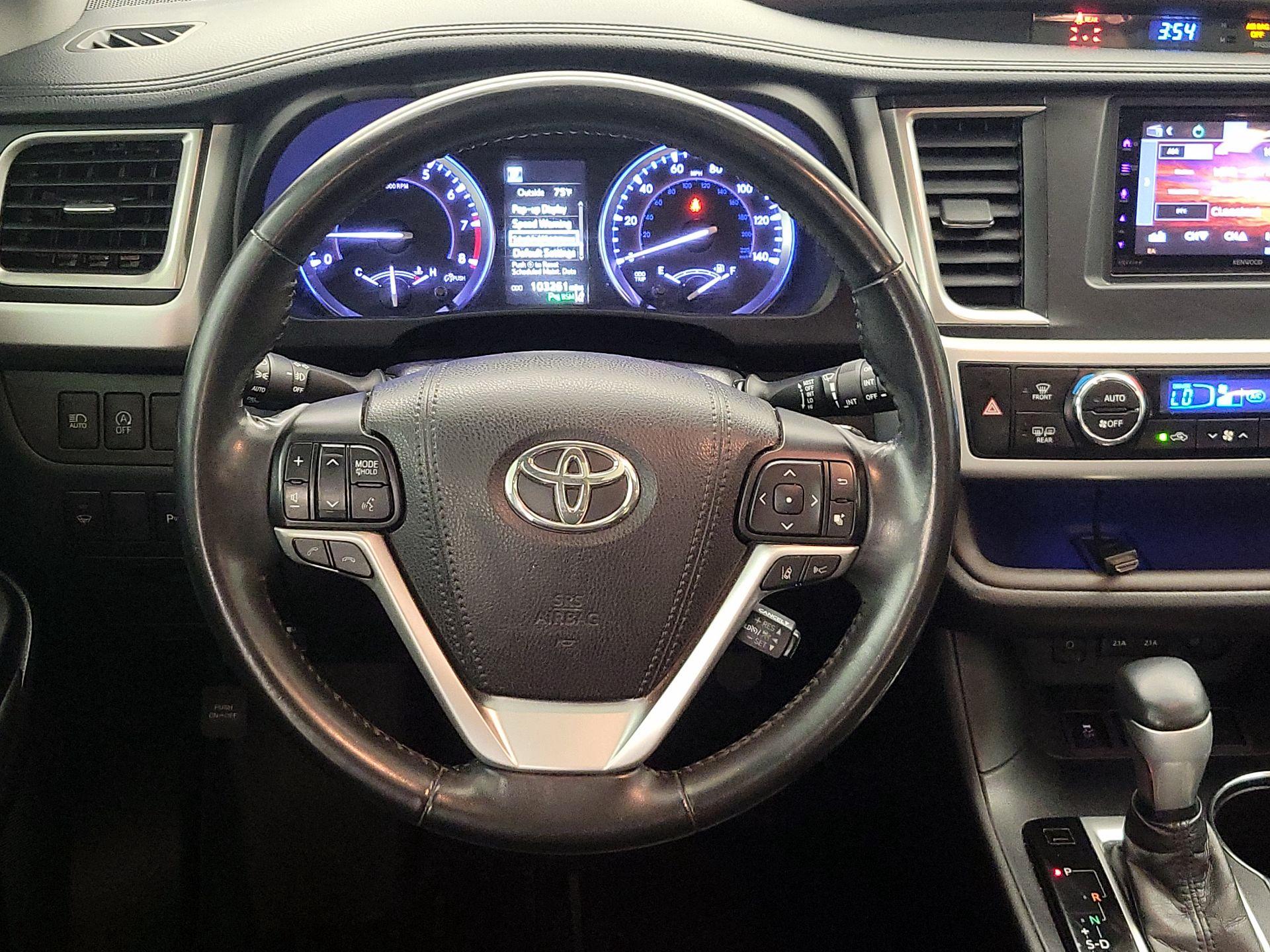 Thumbnail: 2018 Toyota Highlander - 10
