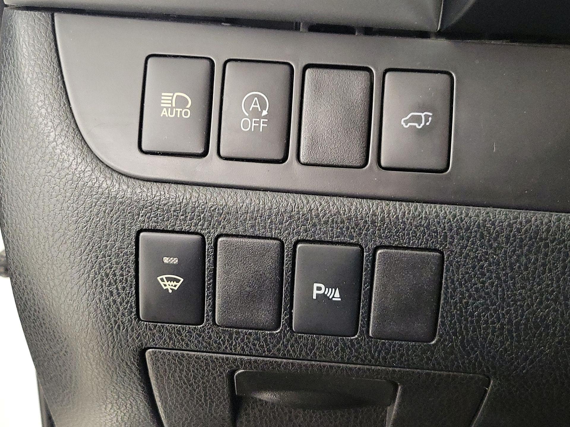Thumbnail: 2018 Toyota Highlander - 13