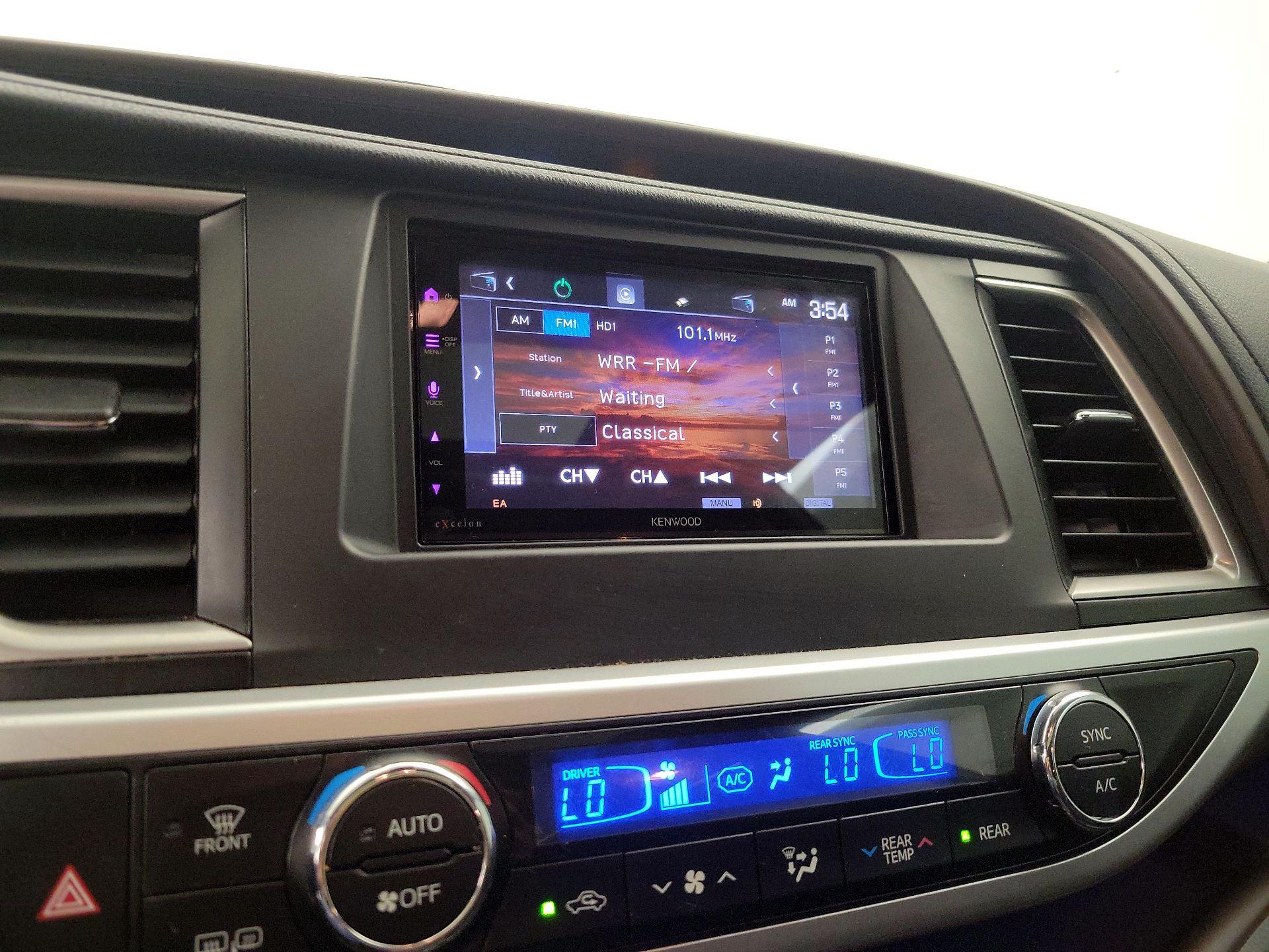 Thumbnail: 2018 Toyota Highlander - 15