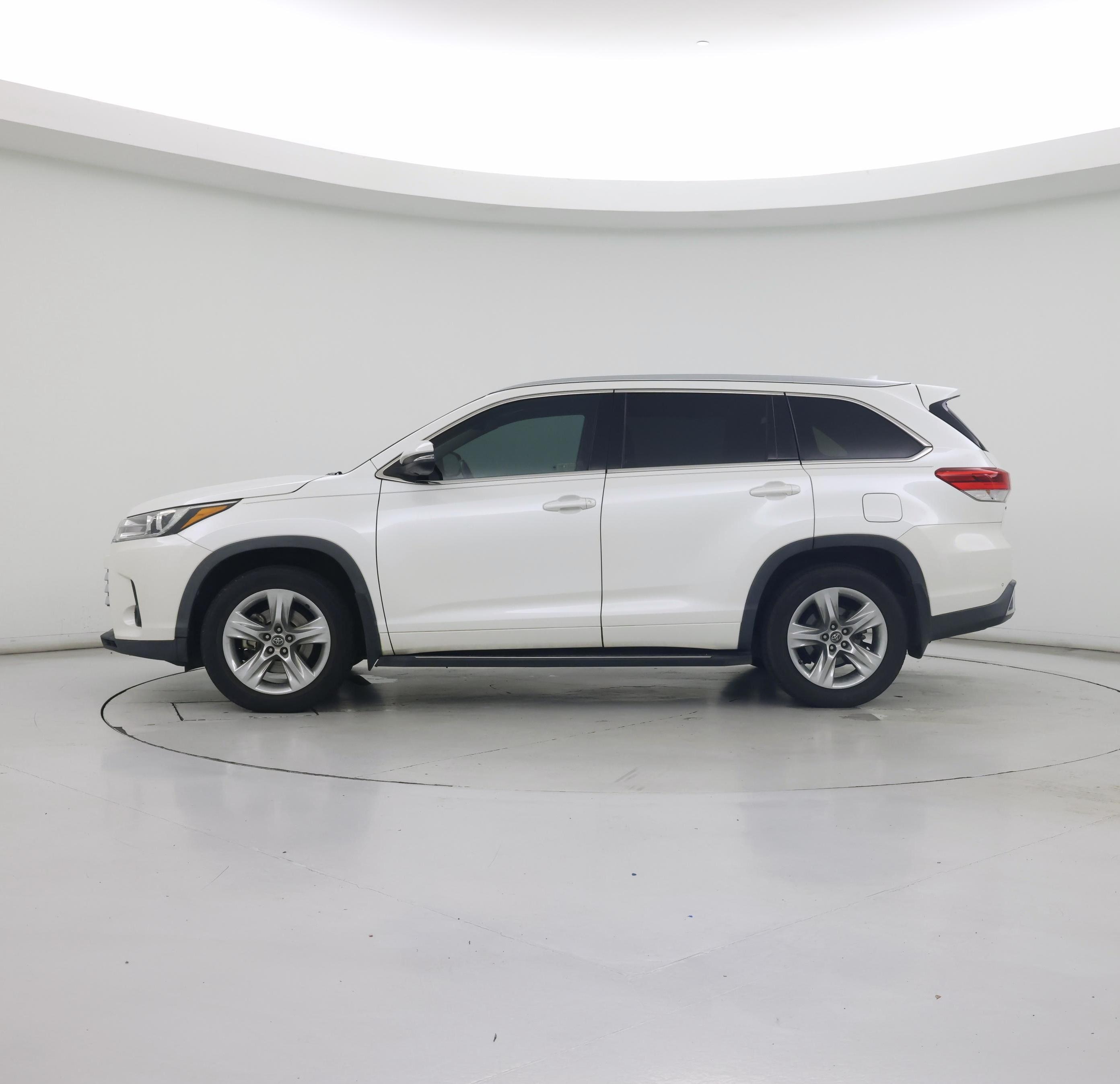Thumbnail: 2018 Toyota Highlander - 3