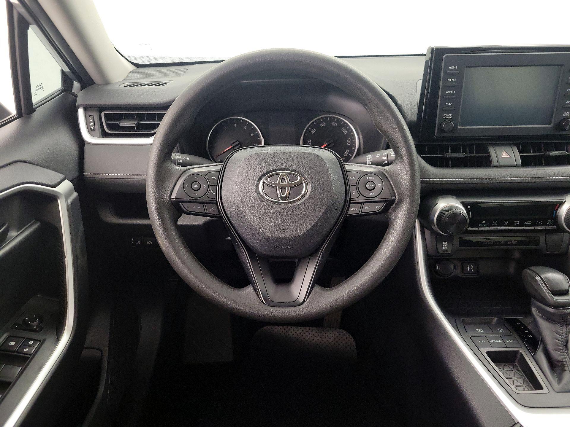 Thumbnail: 2019 Toyota RAV4 - 10