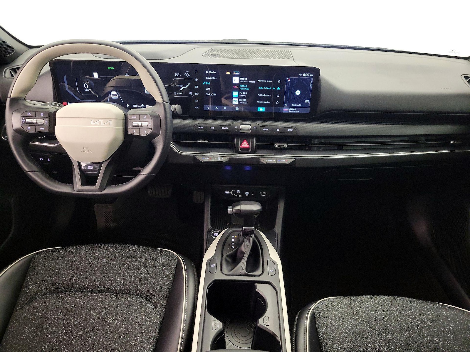 2025 Kia K4 GT-Line - Photo 10