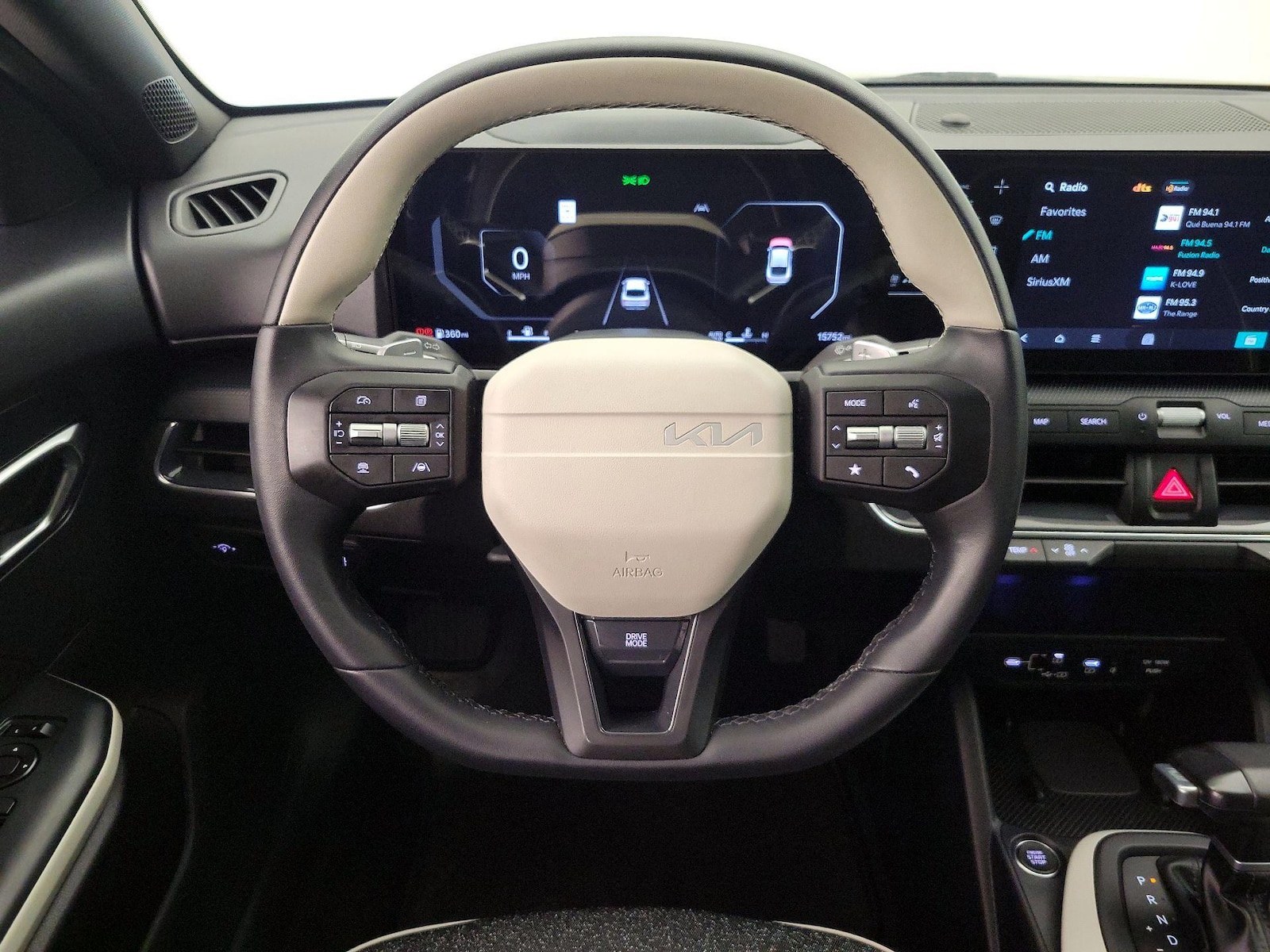 2025 Kia K4 GT-Line - Photo 11