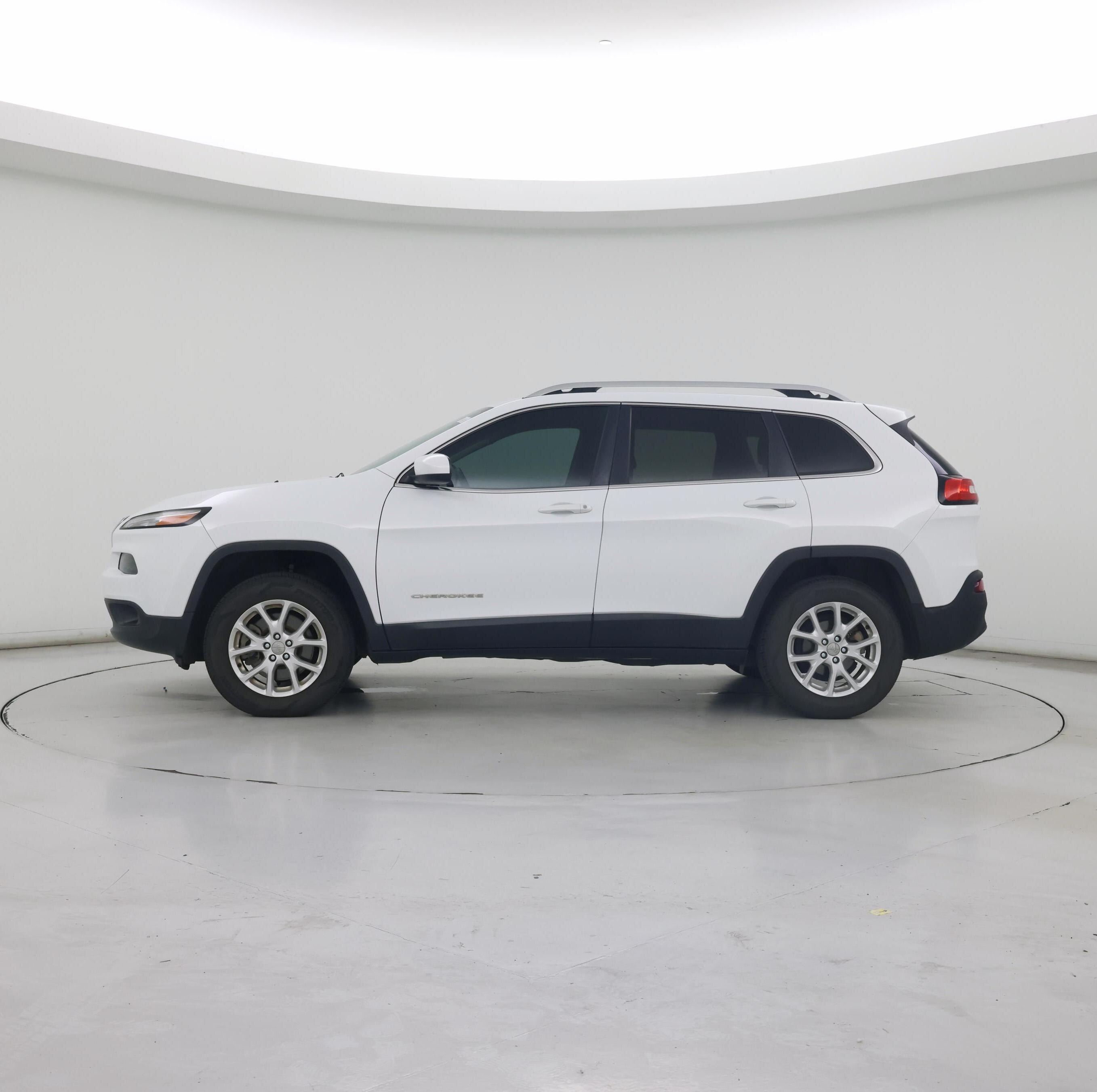Thumbnail: 2017 Jeep Cherokee - 3