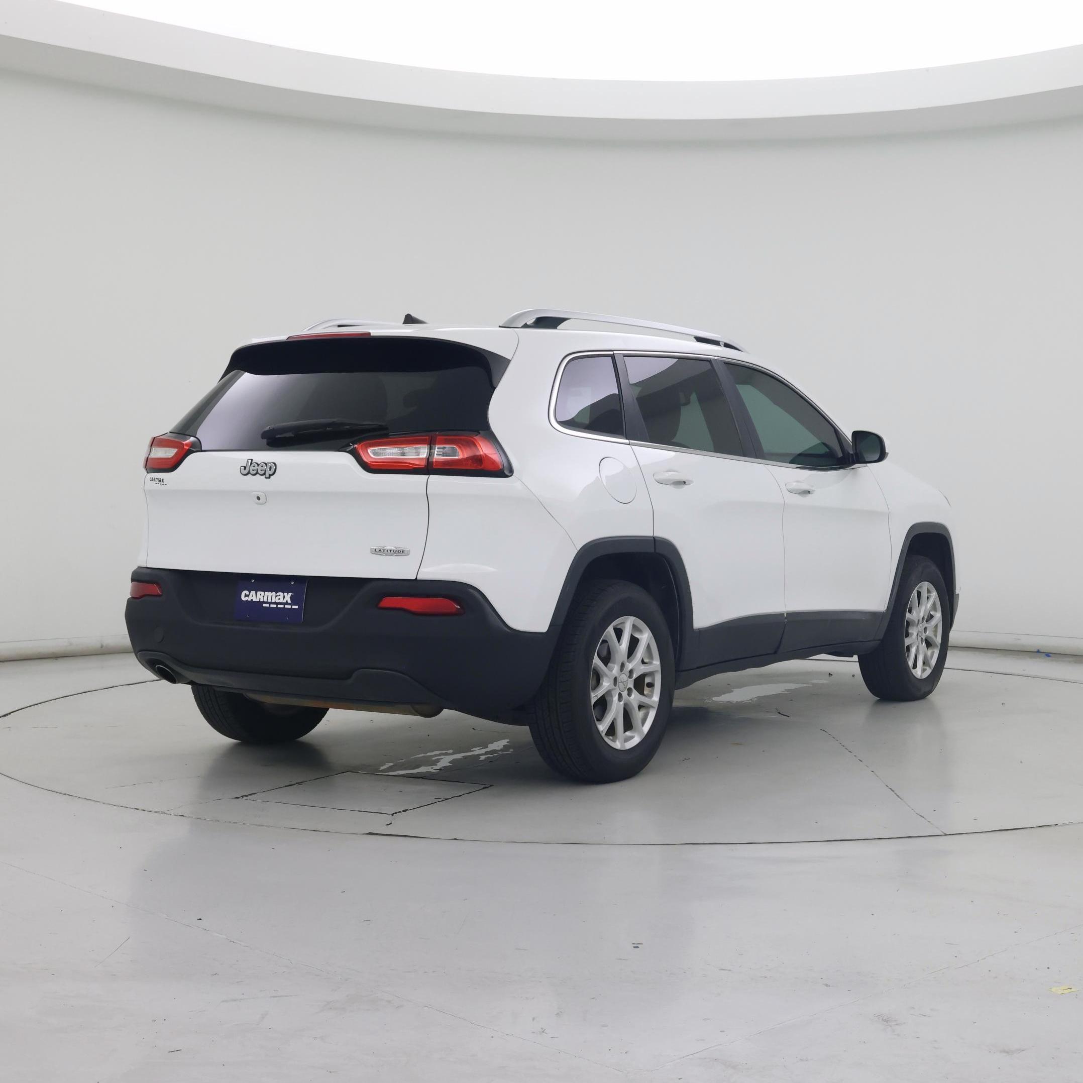 Thumbnail: 2017 Jeep Cherokee - 8