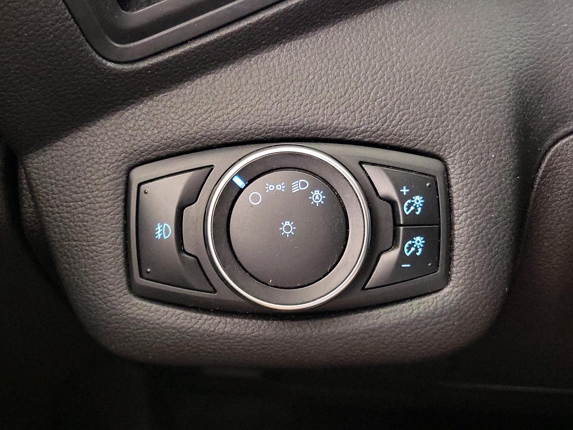 Thumbnail: 2015 Ford Escape - 13