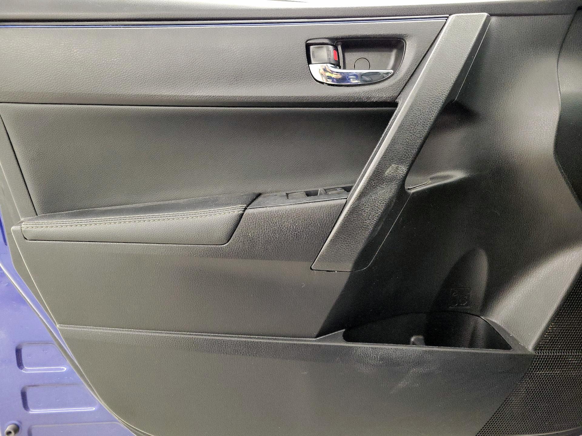 Thumbnail: 2017 Toyota Corolla - 12