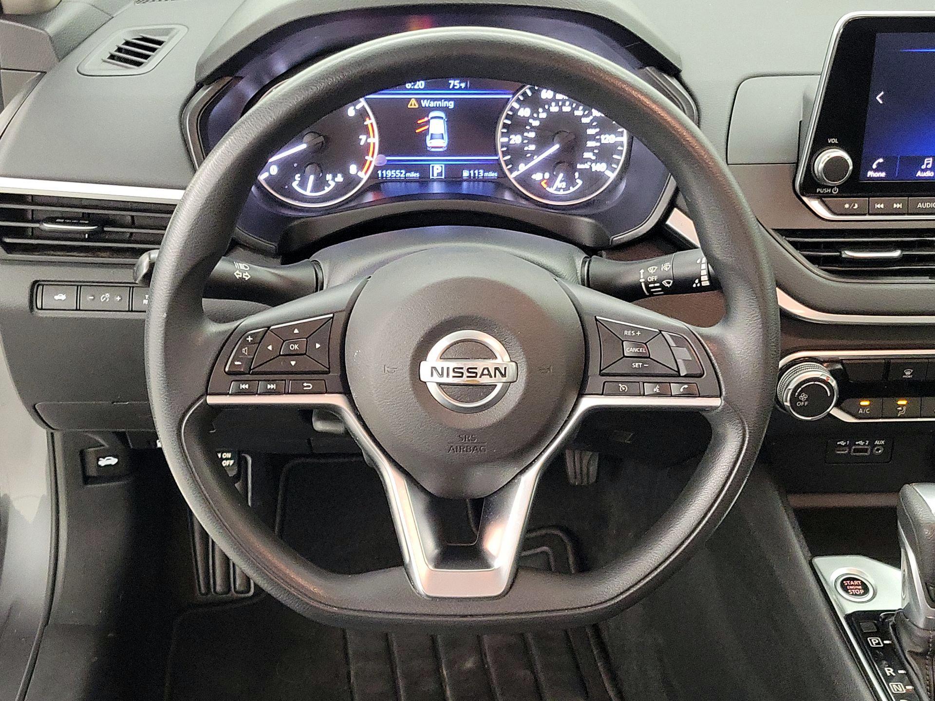 Thumbnail: 2019 Nissan Altima - 10