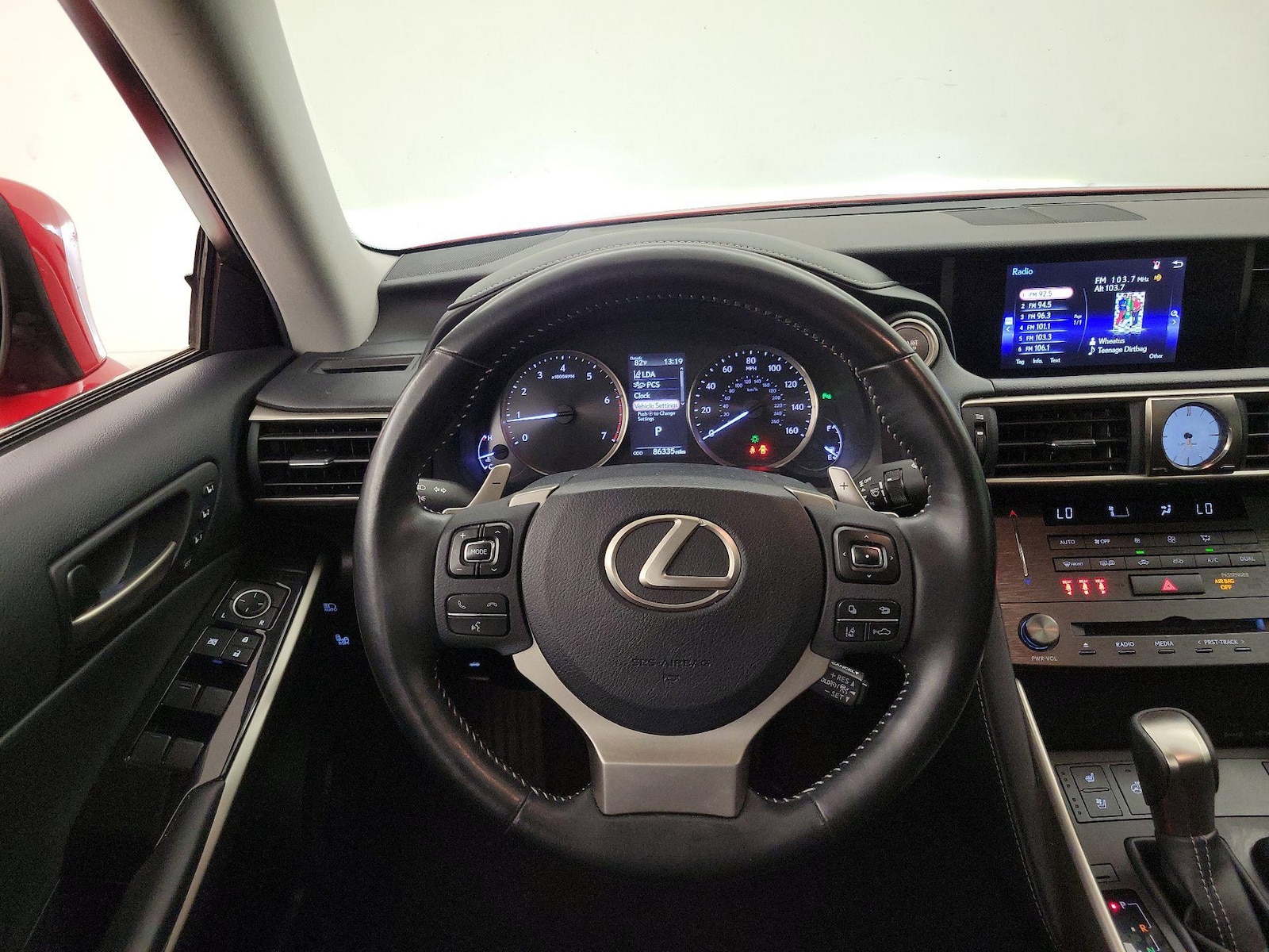 2019 Lexus IS 300 - Photo 11