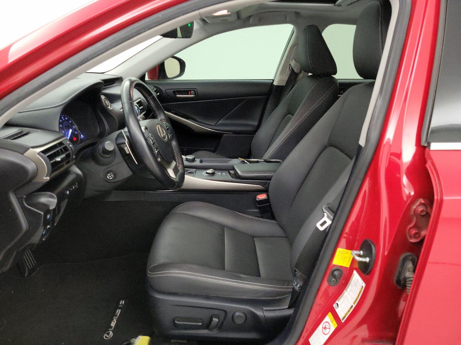 2019 Lexus IS 300 - Photo 12