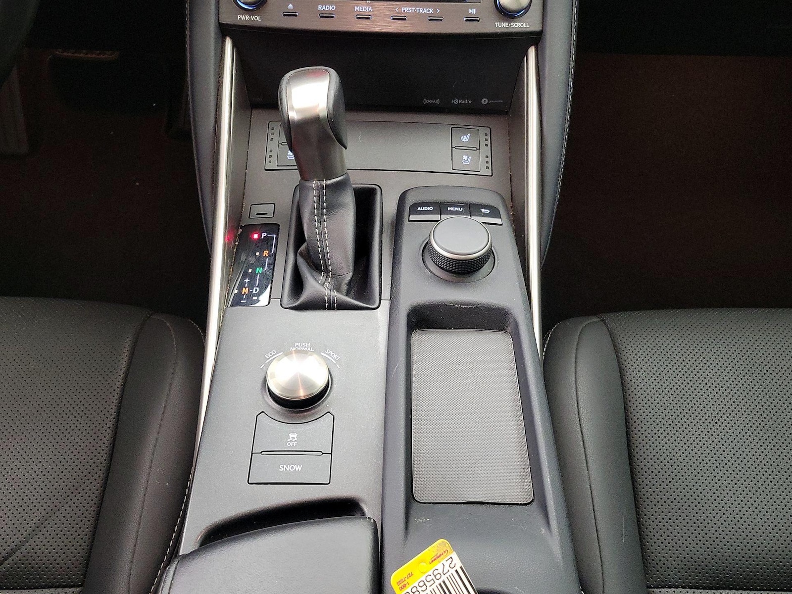 2019 Lexus IS 300 - Photo 18