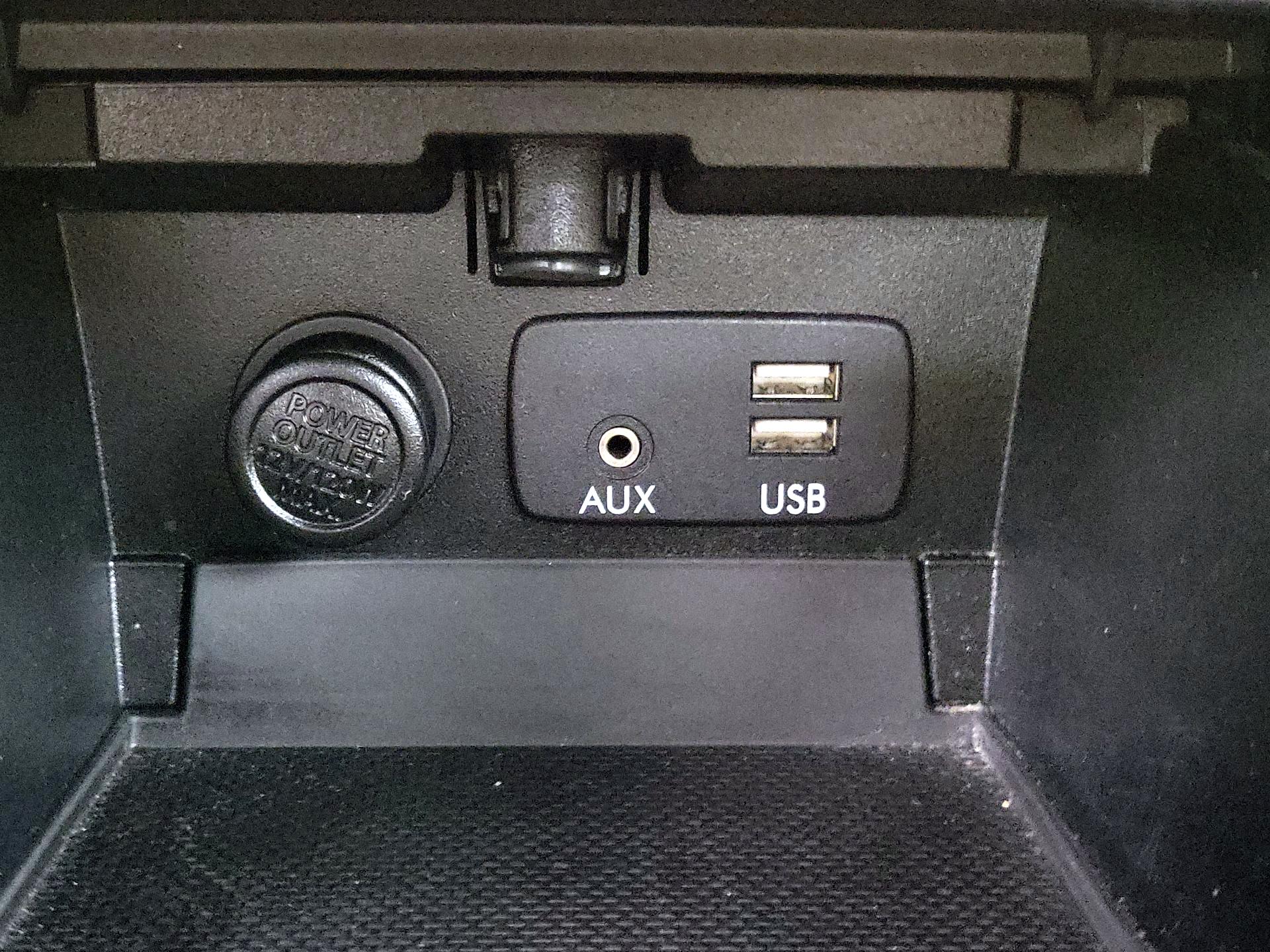 Thumbnail: 2016 Subaru Legacy - 18