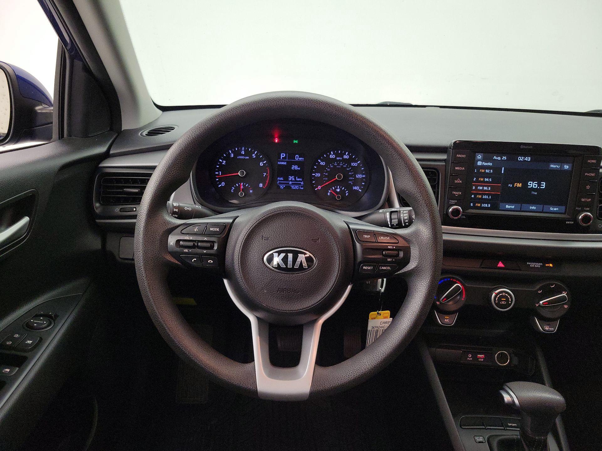 Thumbnail: 2020 Kia Rio - 10
