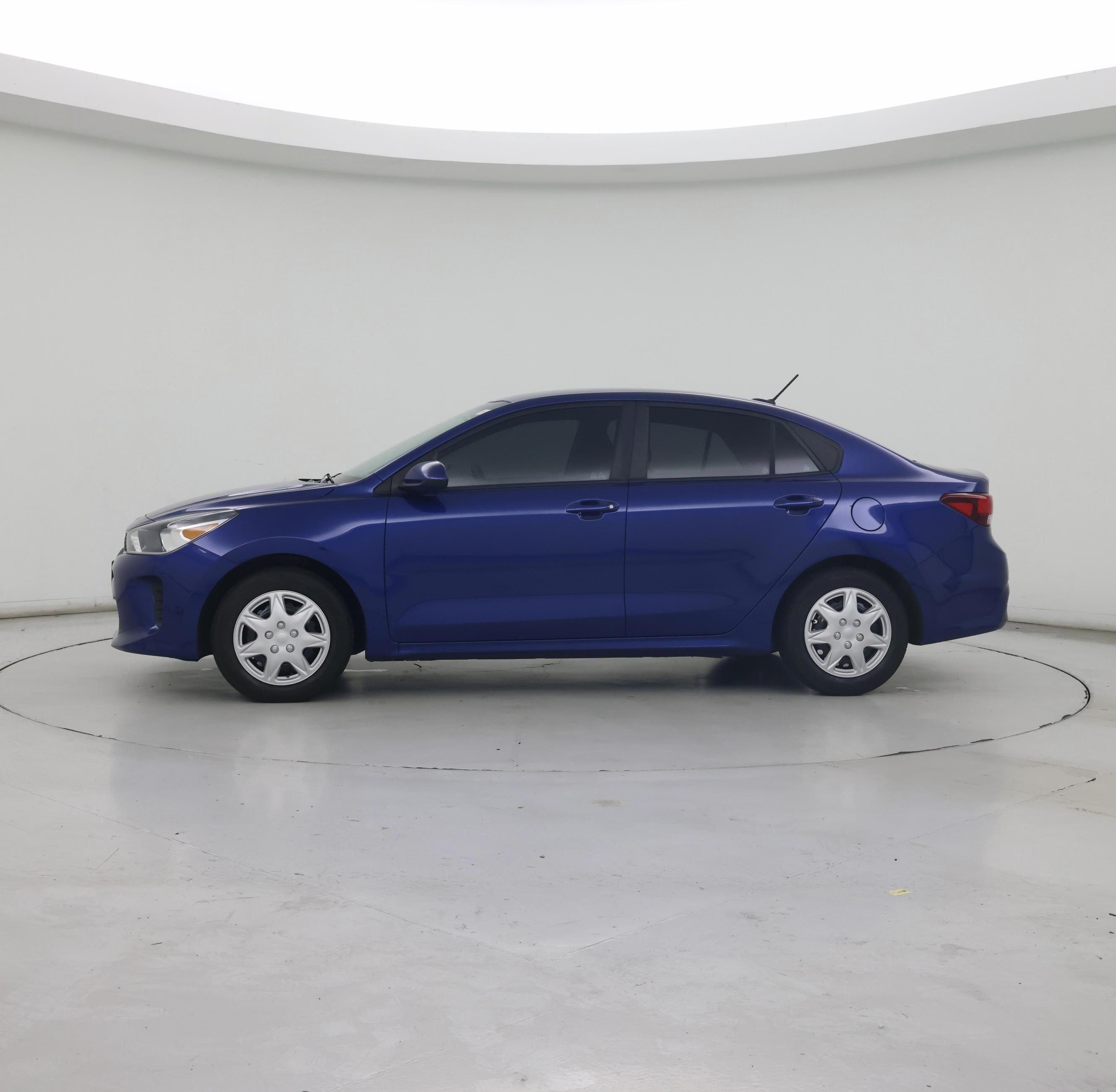 Thumbnail: 2020 Kia Rio - 3