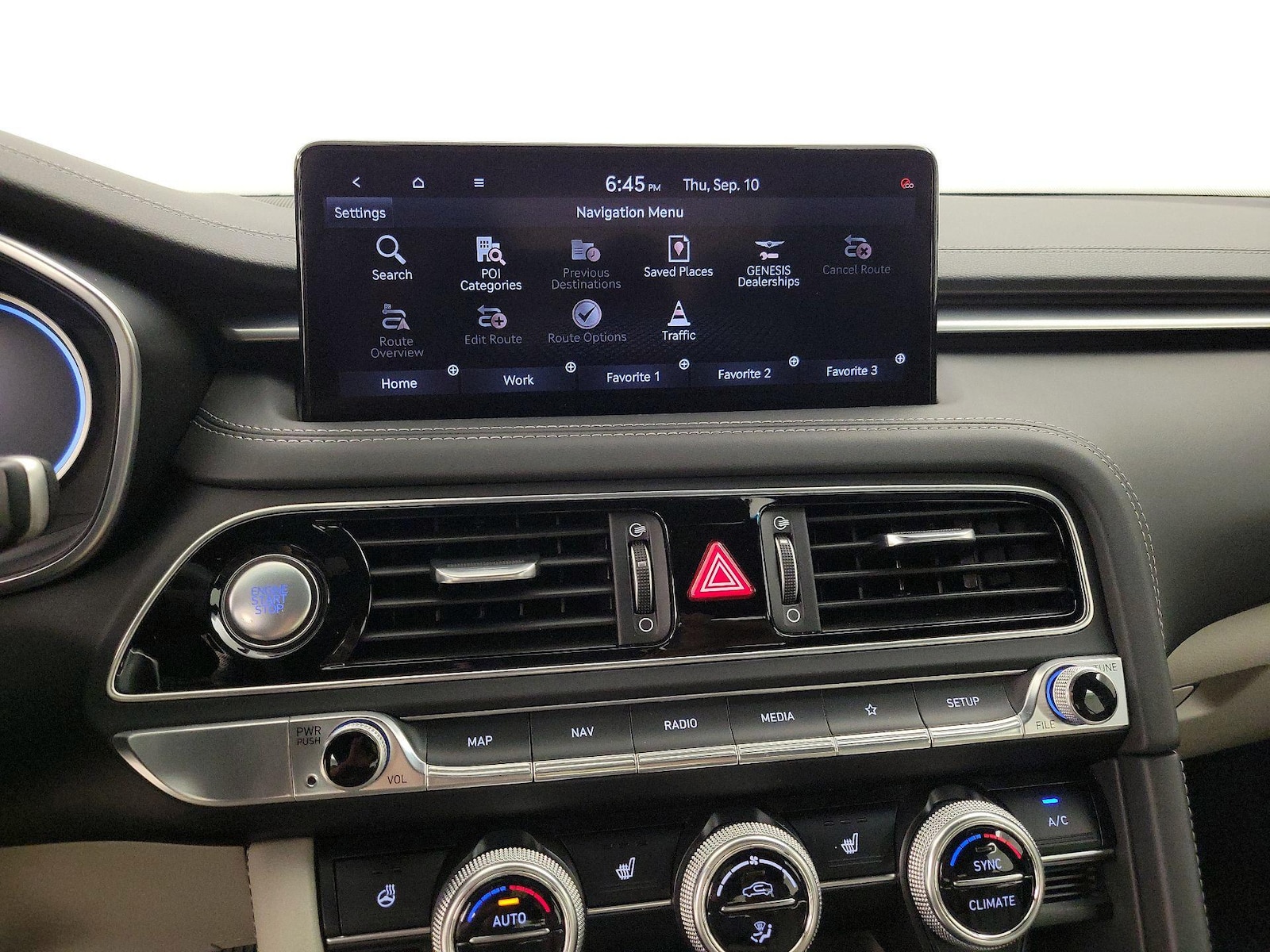 2023 GENESIS G70 Standard - Photo 15