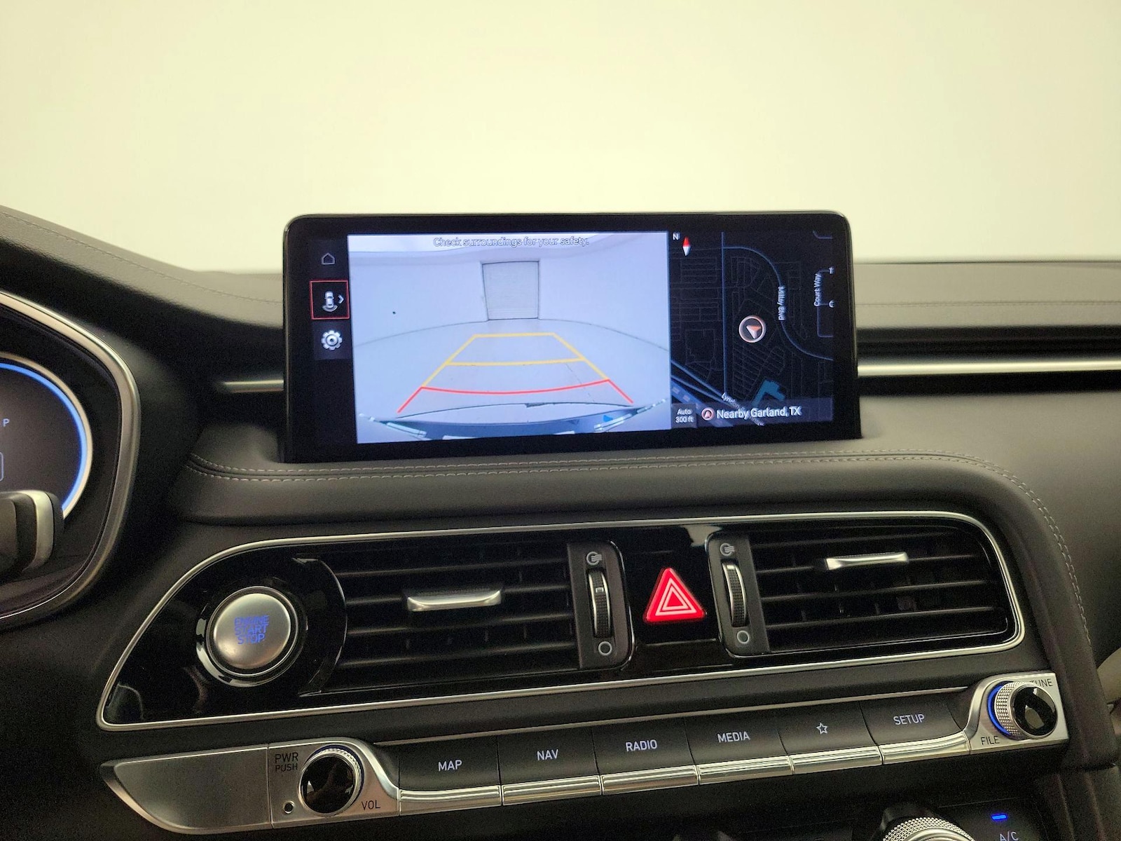 2023 GENESIS G70 Standard - Photo 16