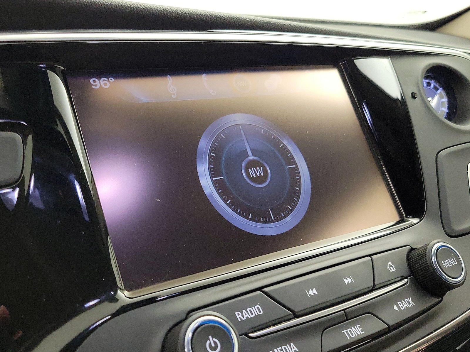 2017 Buick Envision Essence - Photo 15