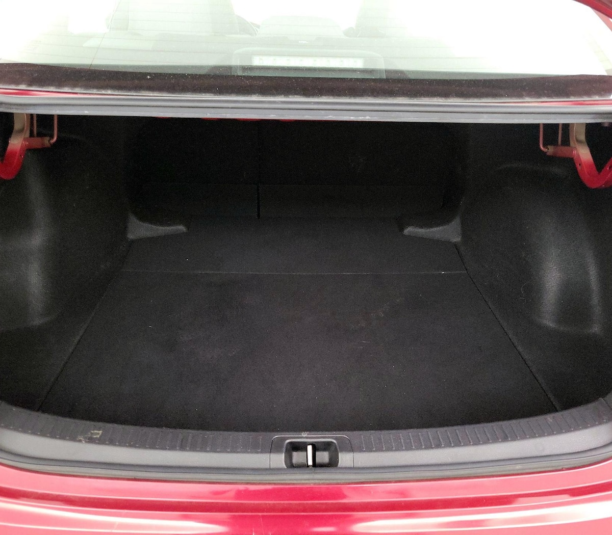 Trunk/Cargo (Seats Up)