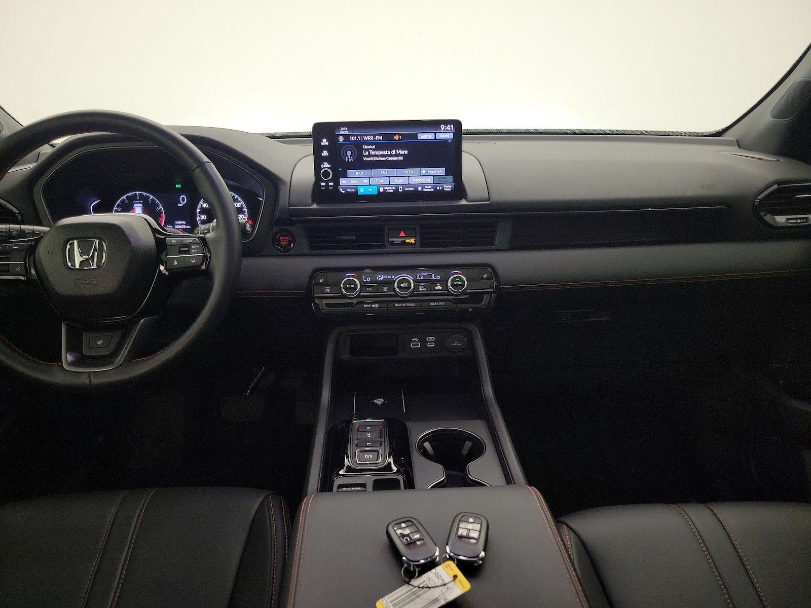 Apple CarPlay® & Android Auto™
